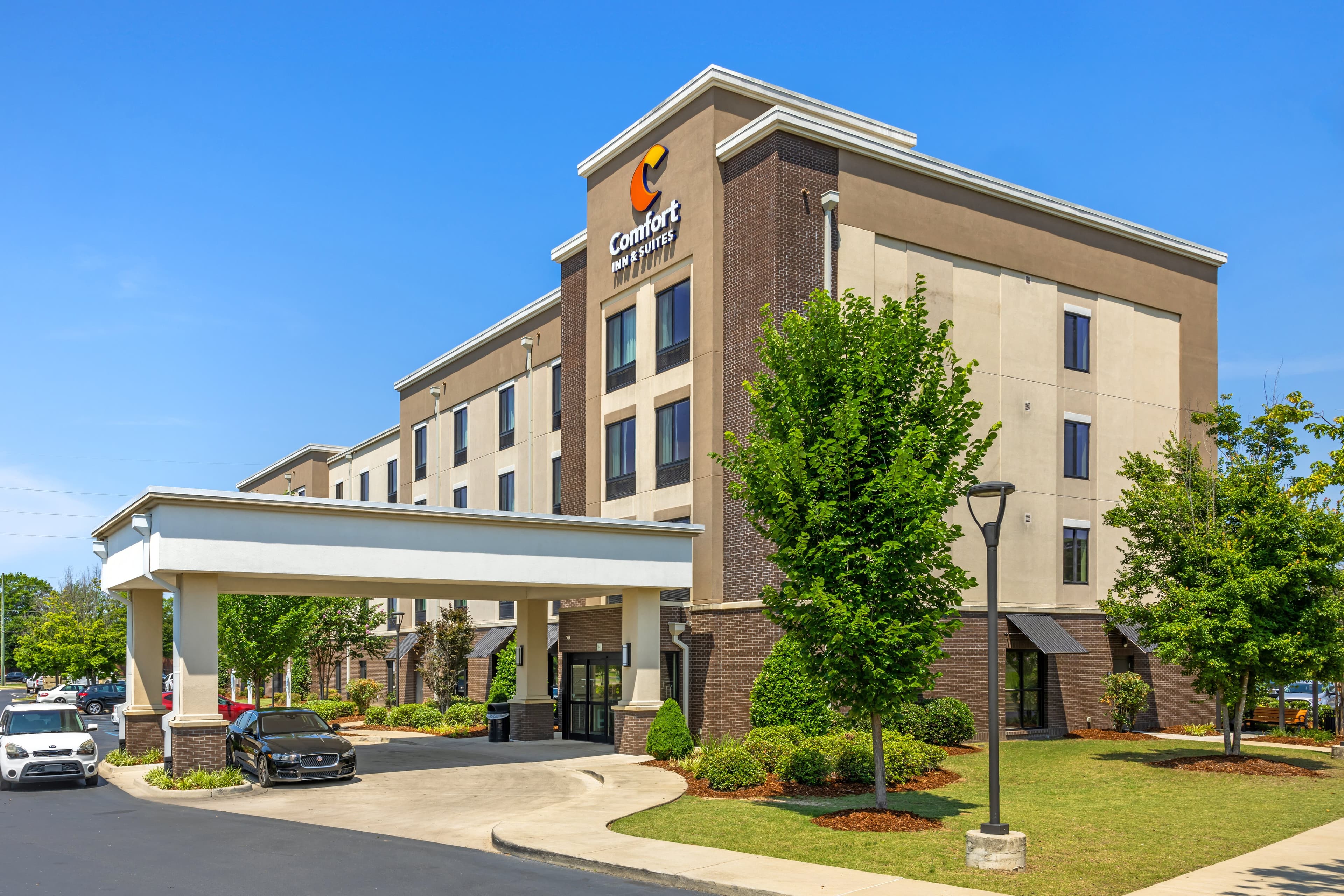 Comfort Inn & Suites At CrossPlex Village - Image 1