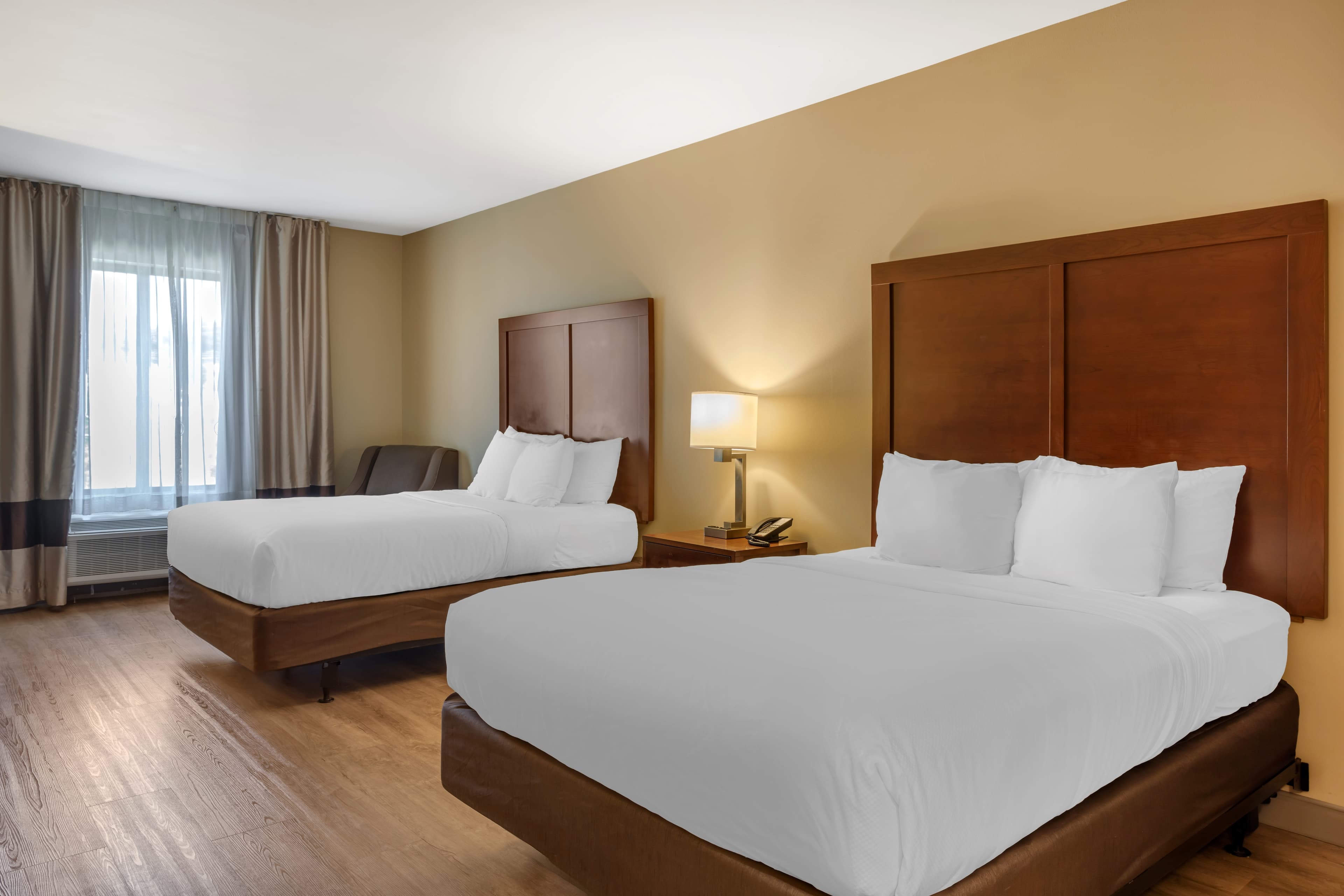 Comfort Inn & Suites At CrossPlex Village — 6