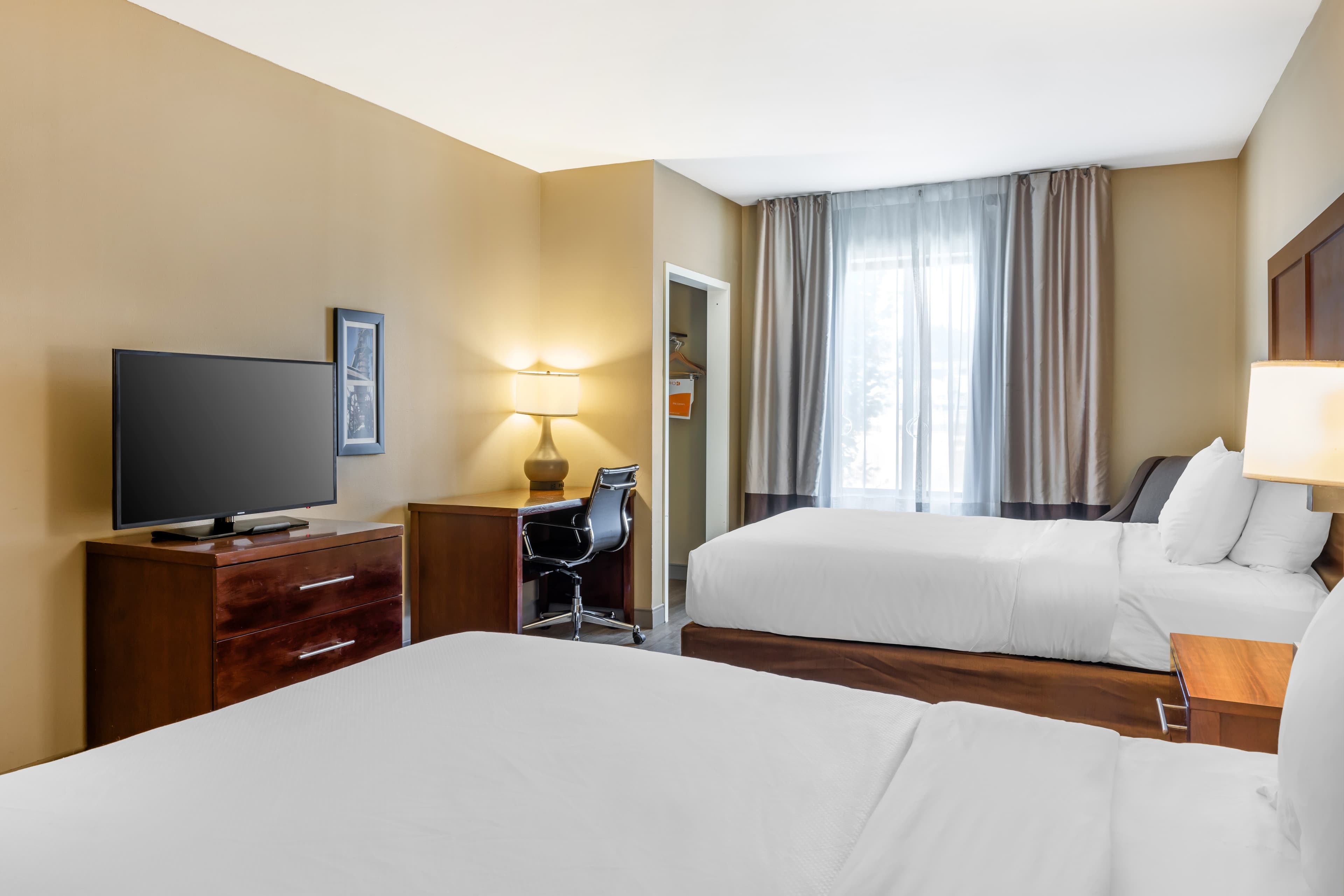 Comfort Inn & Suites At CrossPlex Village — 7