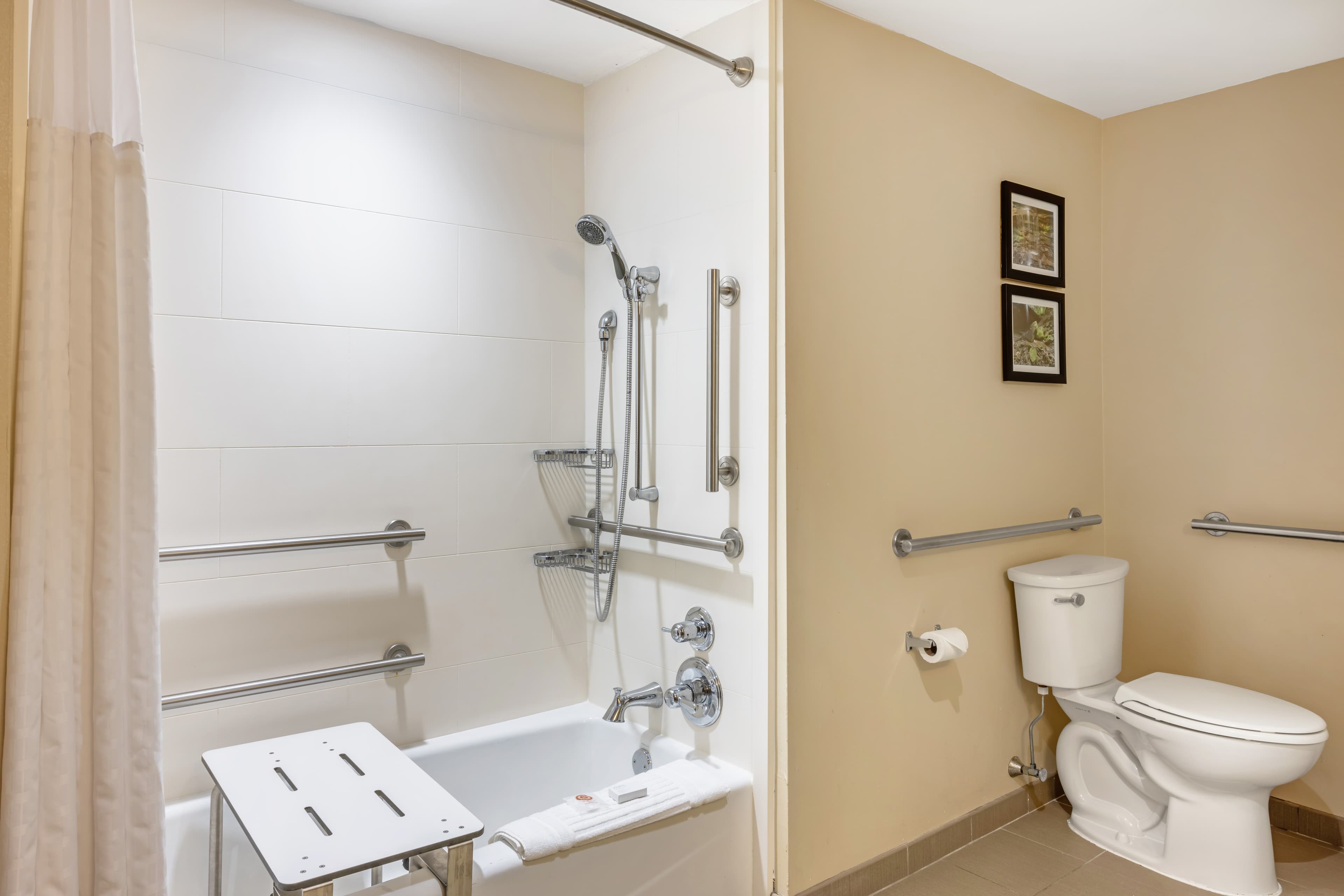Comfort Inn & Suites At CrossPlex Village — 9