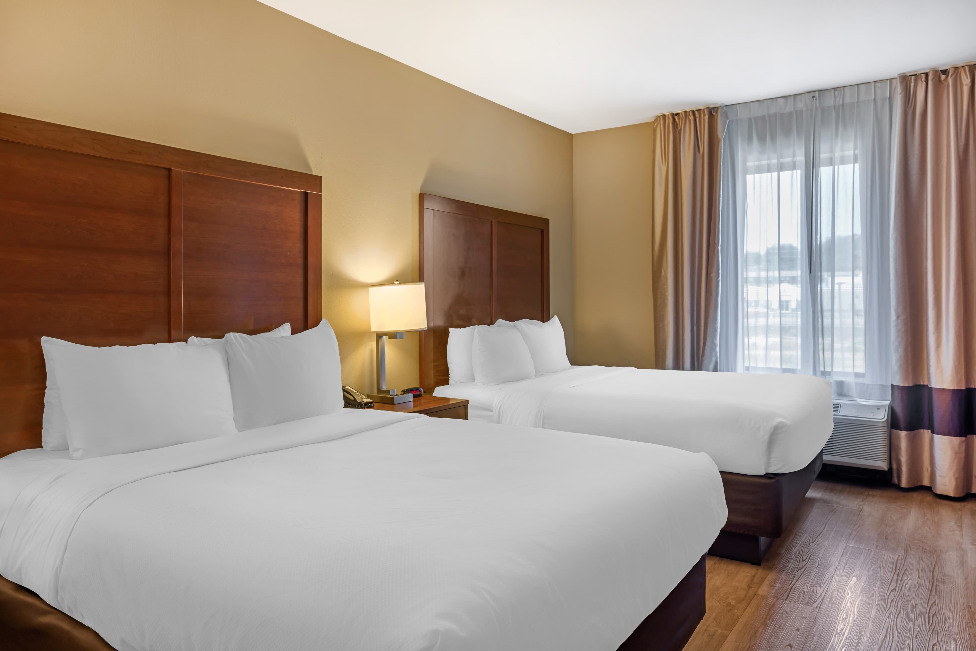 Comfort Inn & Suites At CrossPlex Village — 27