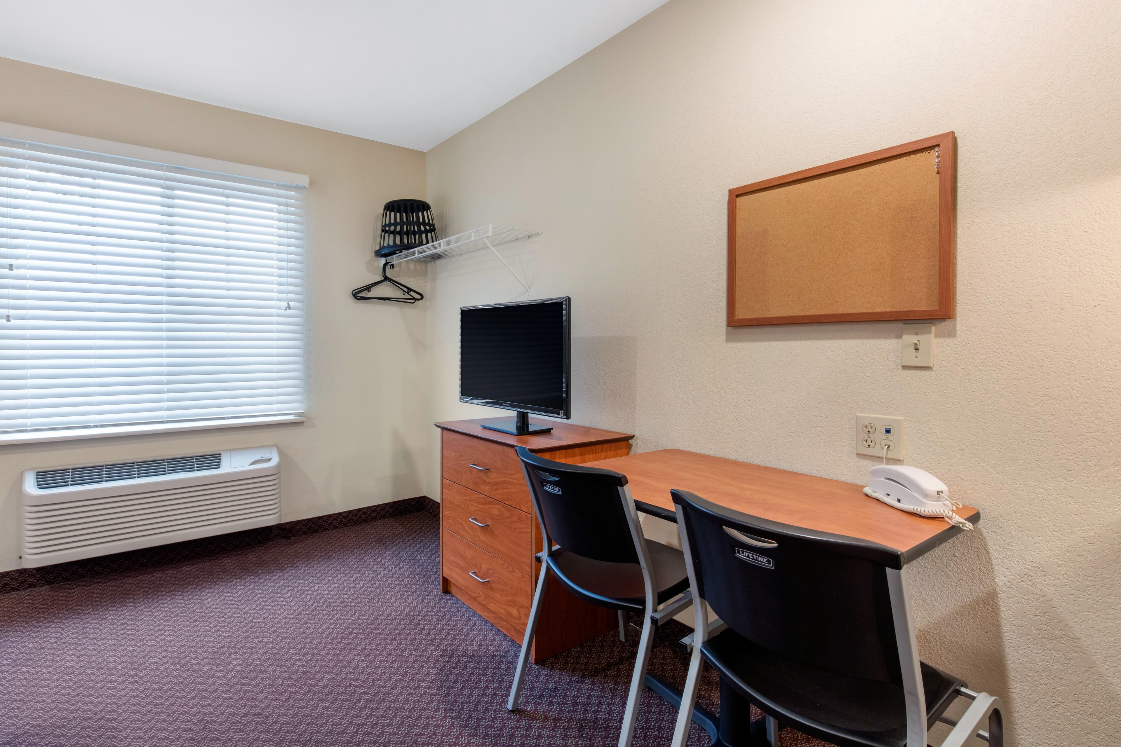Suburban Studios Huntsville University Area — 10