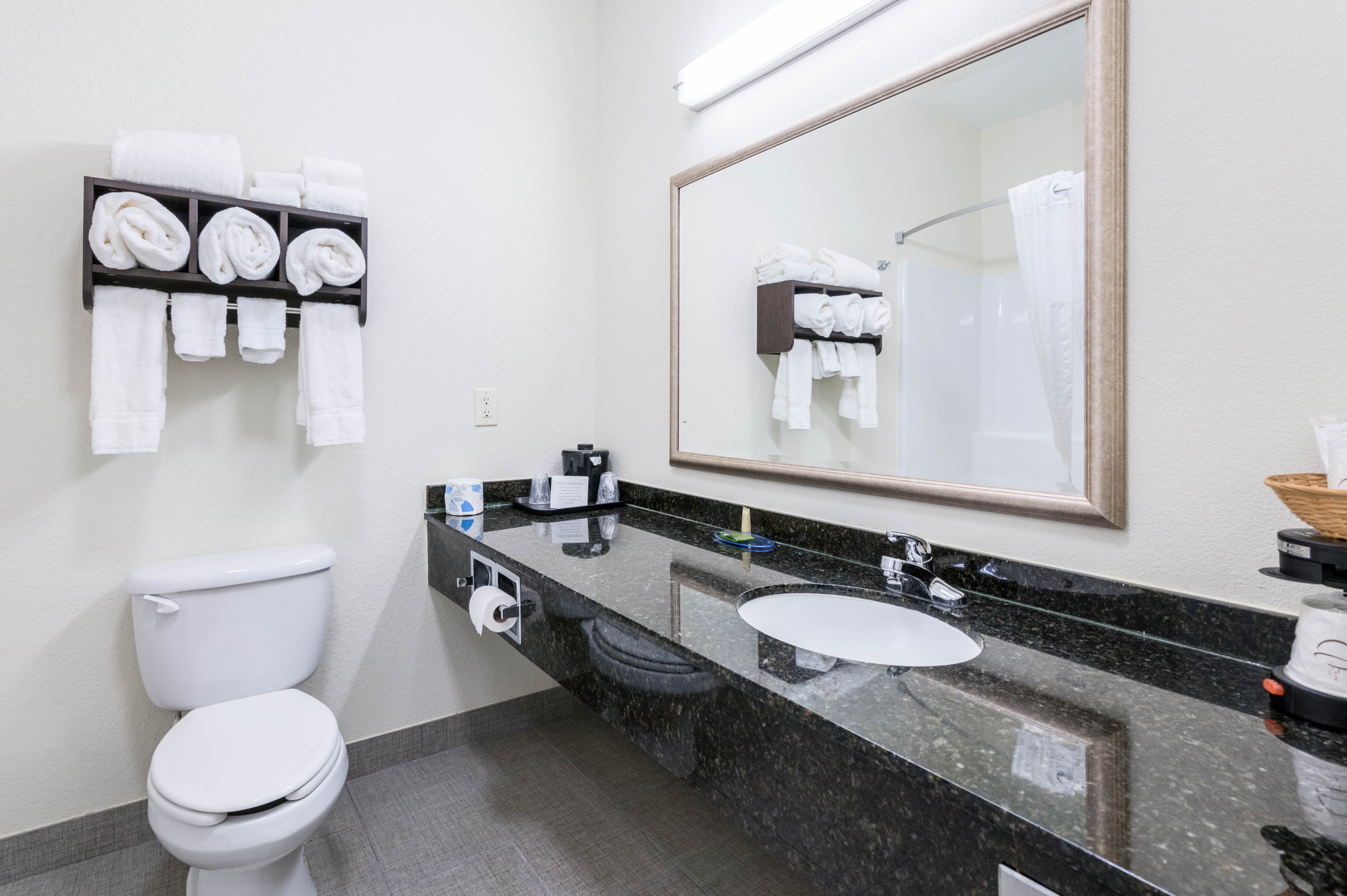 Clarion Pointe Madison-Huntsville — 17