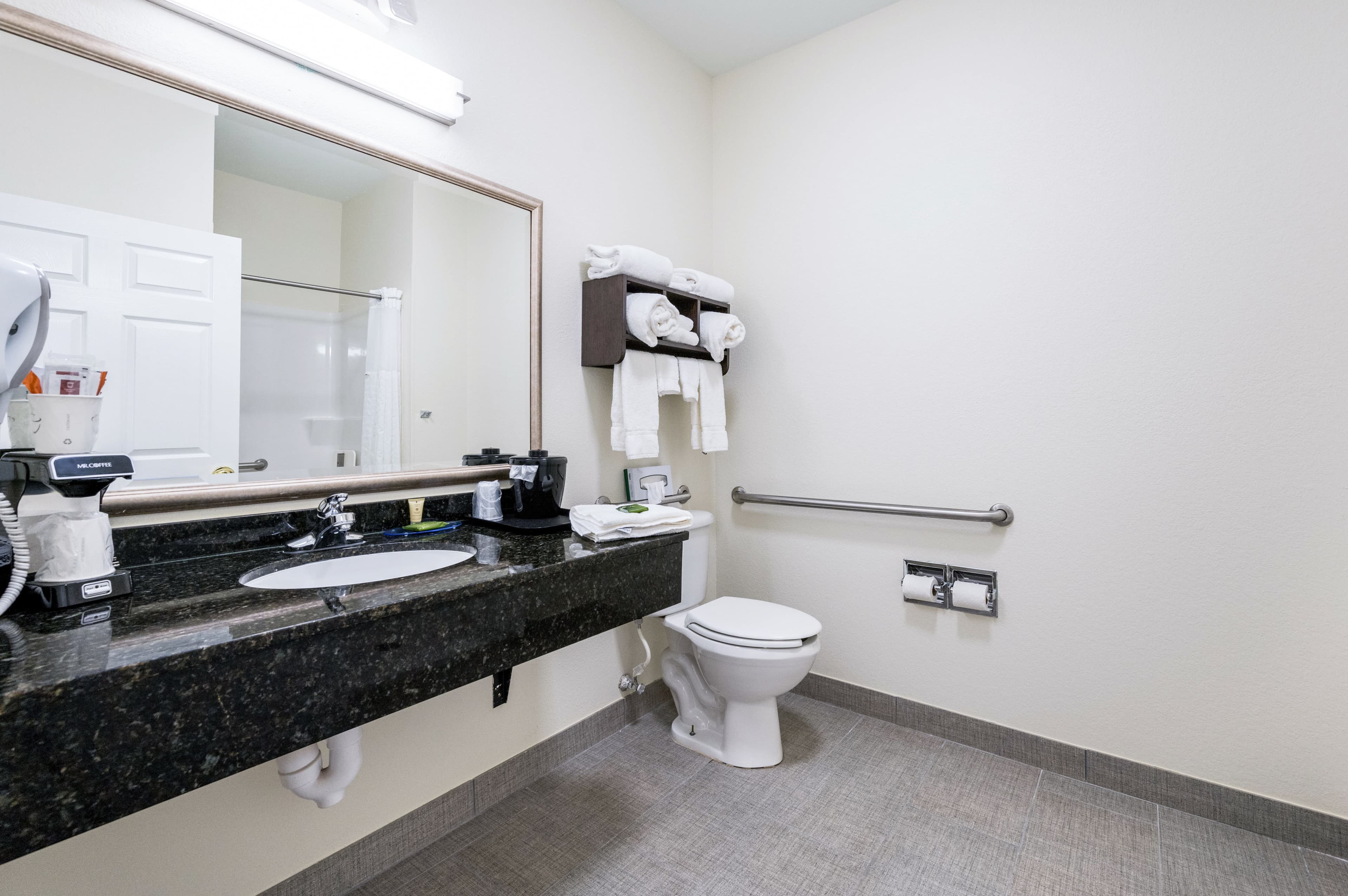 Clarion Pointe Madison-Huntsville — 9