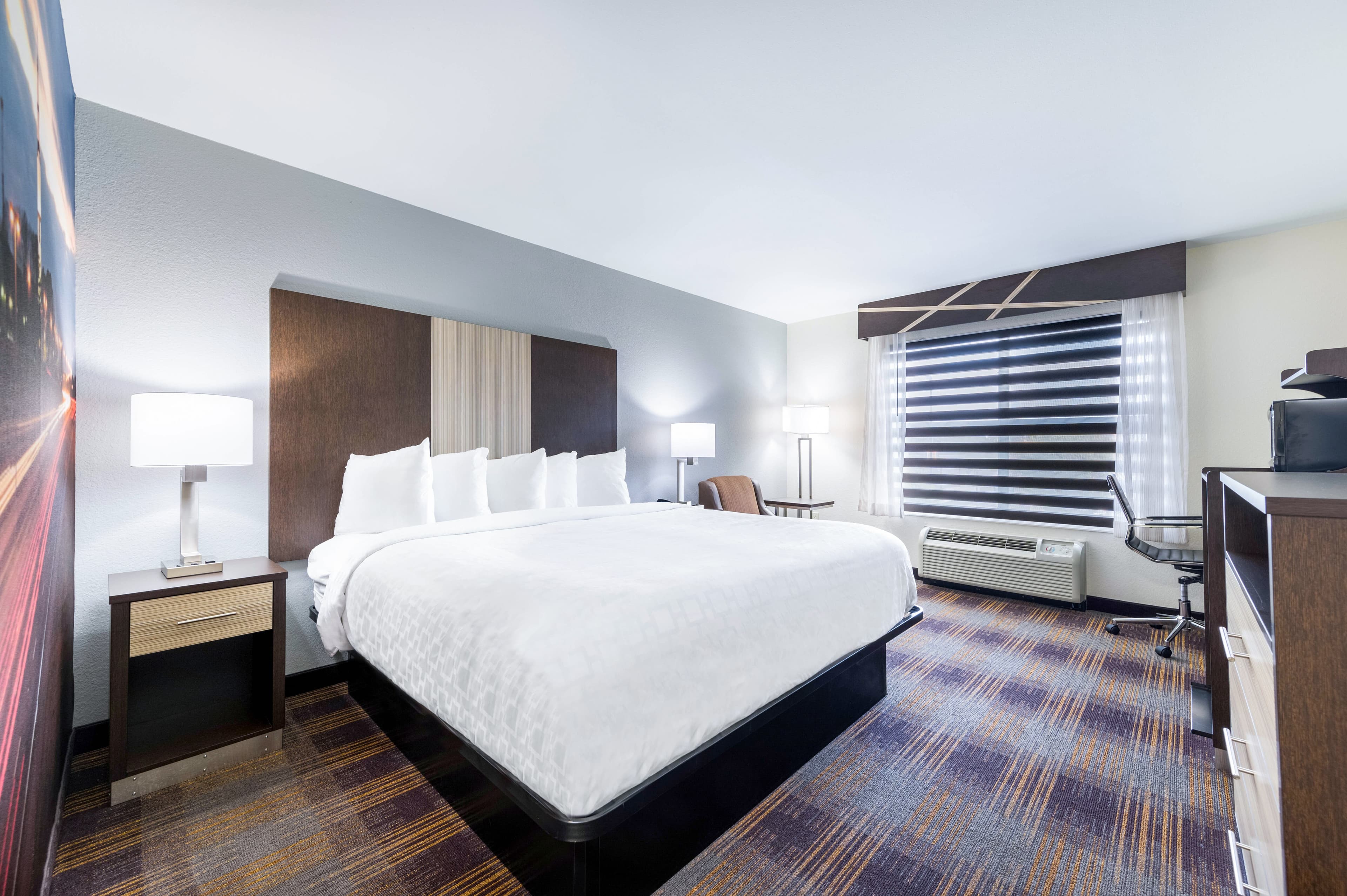 Clarion Pointe Madison-Huntsville — 10