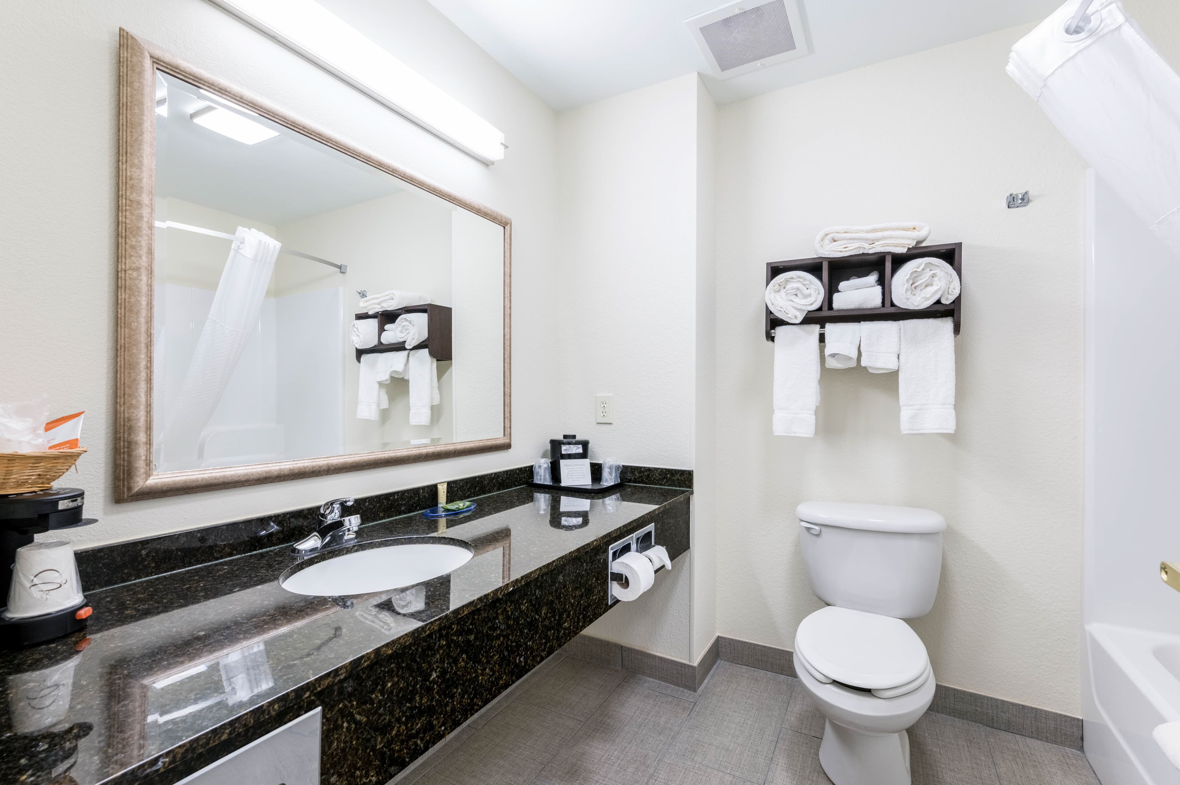 Clarion Pointe Madison-Huntsville — 13
