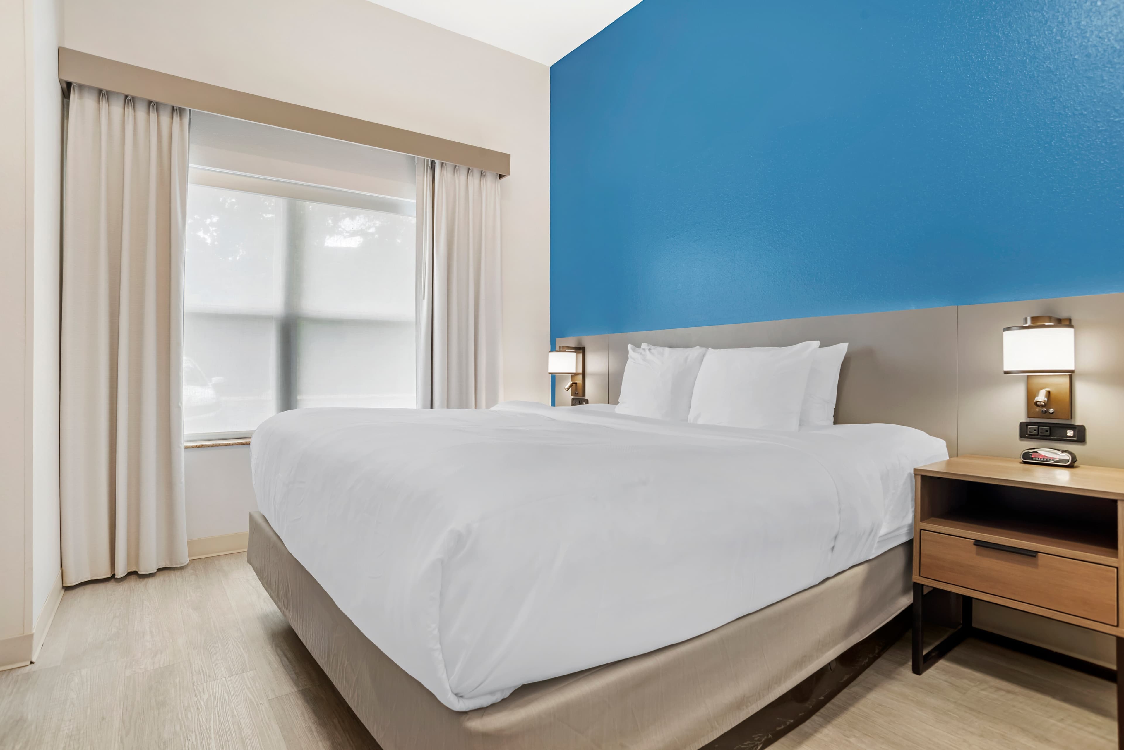 Comfort Inn & Suites Dothan Northside Plaza — 15