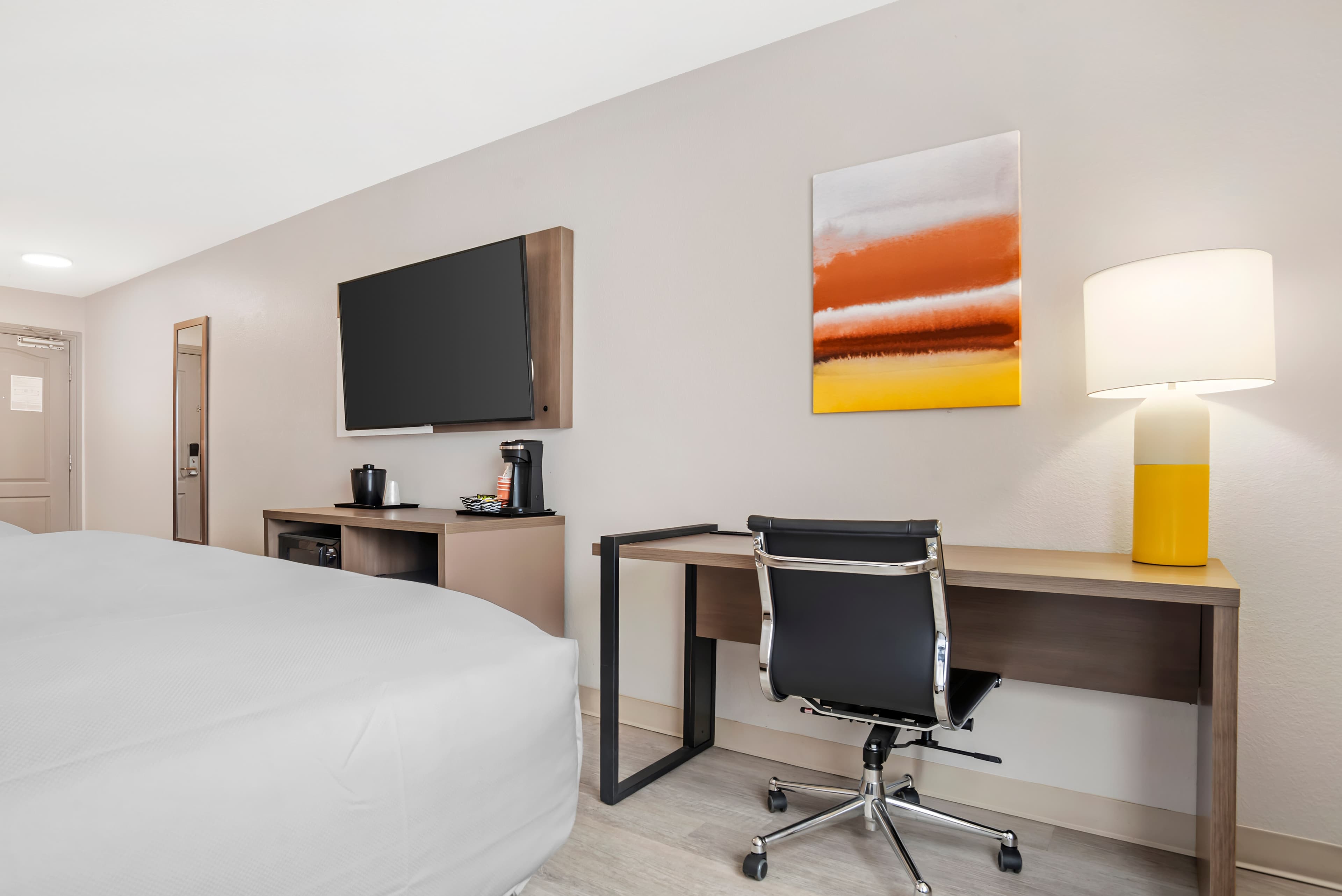 Comfort Inn & Suites Dothan Northside Plaza — 21
