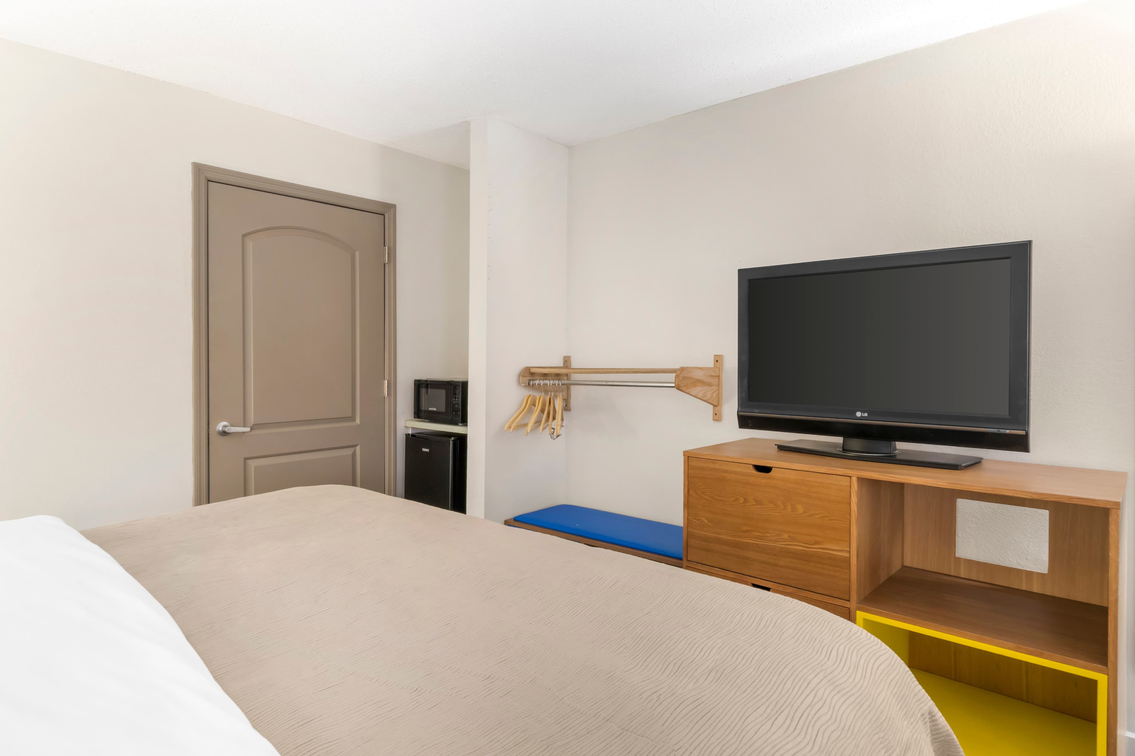 Quality Inn & Suites Decatur - Priceville I-65 - Image 4