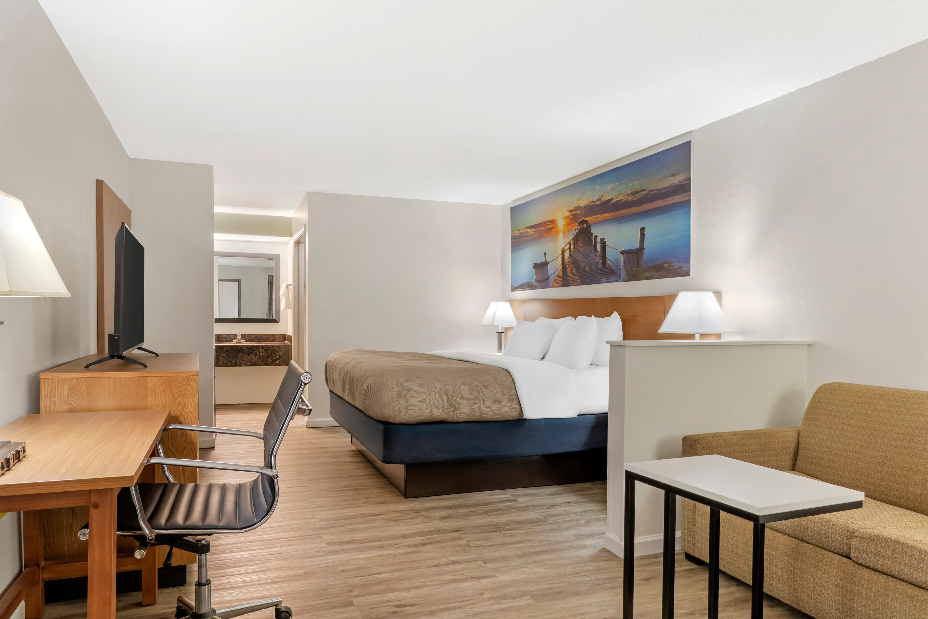 Quality Inn & Suites Decatur - Priceville I-65 — 21