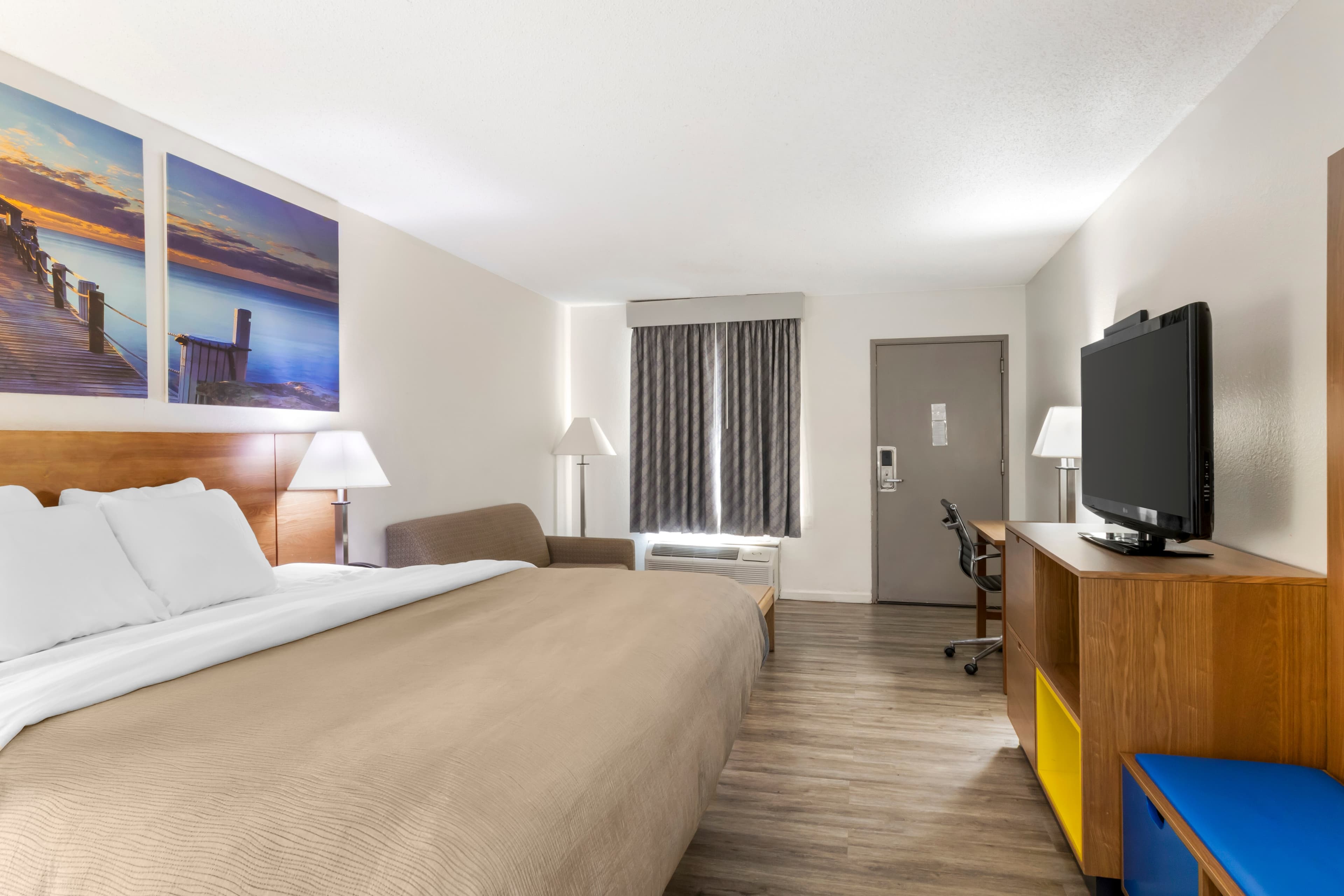 Quality Inn & Suites Decatur - Priceville I-65 — 42