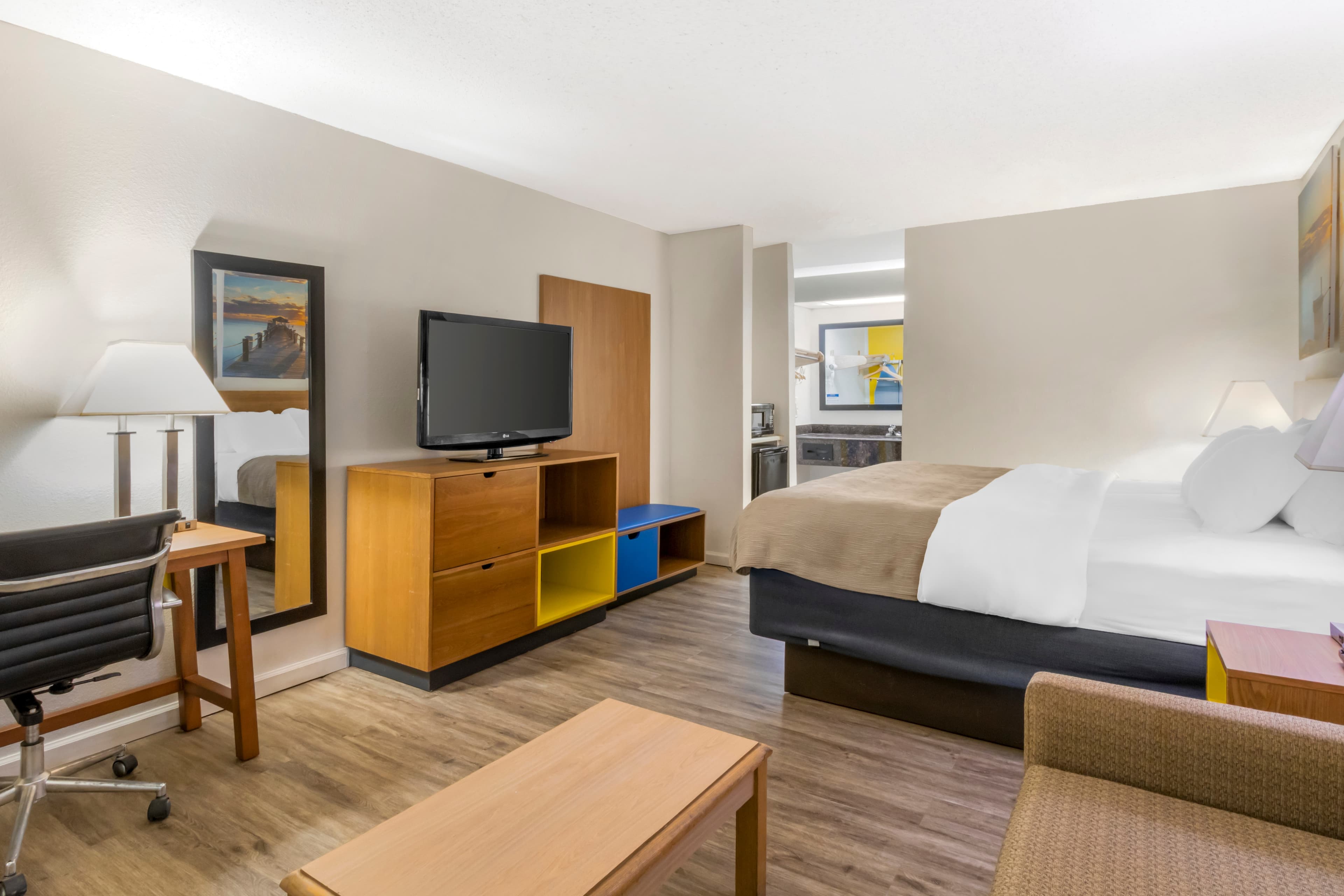 Quality Inn & Suites Decatur - Priceville I-65 — 43