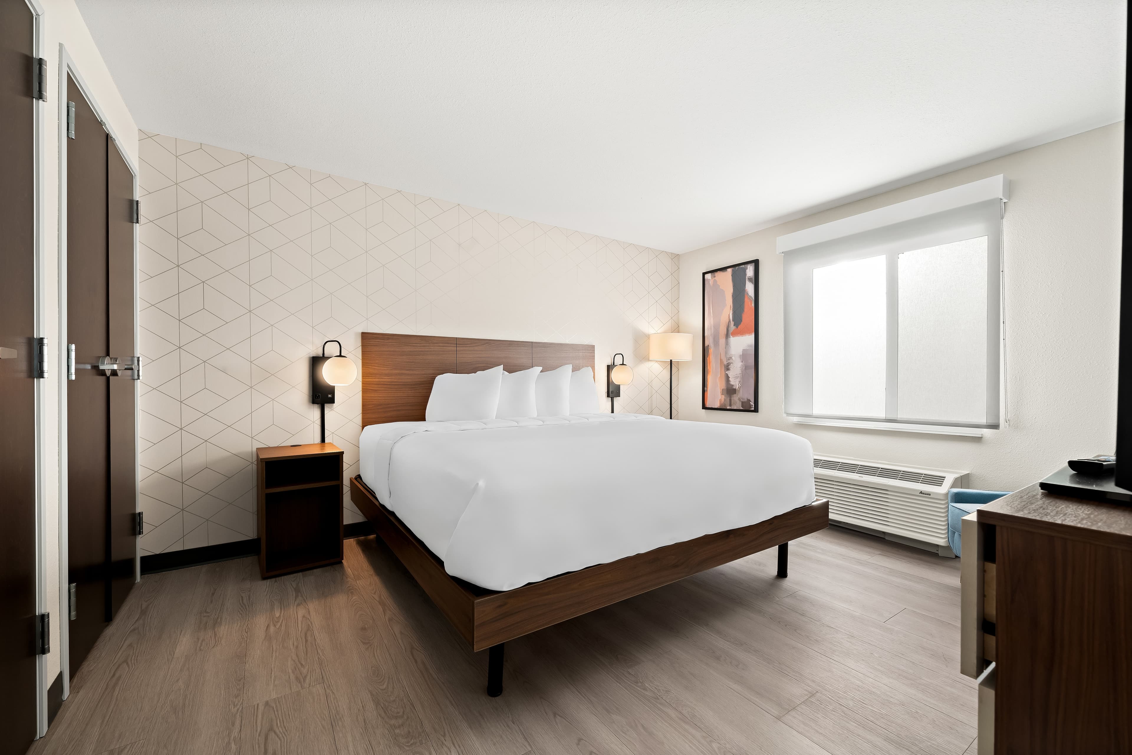 Everhome Suites Huntsville - Research Park — 34