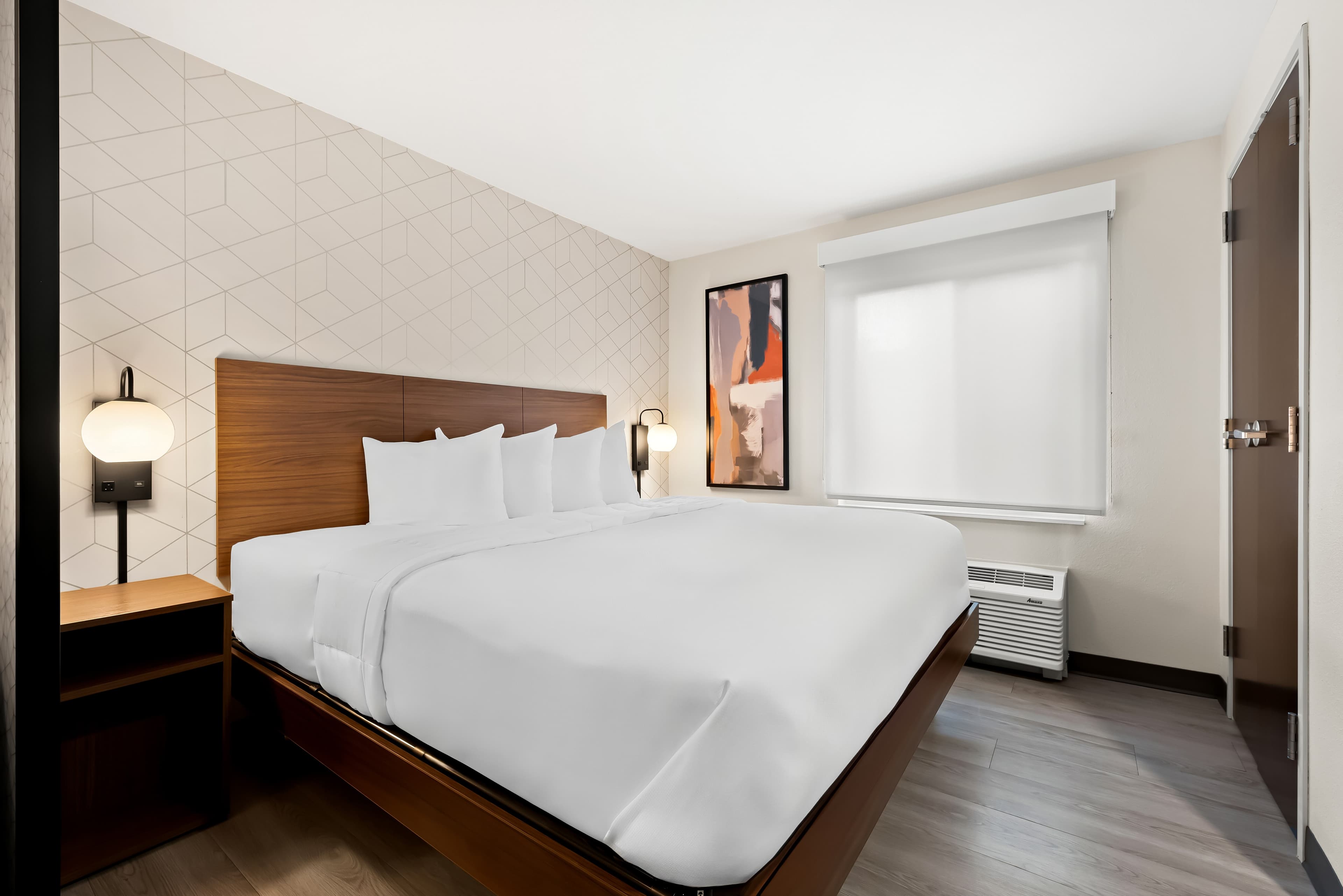 Everhome Suites Huntsville - Research Park — 17