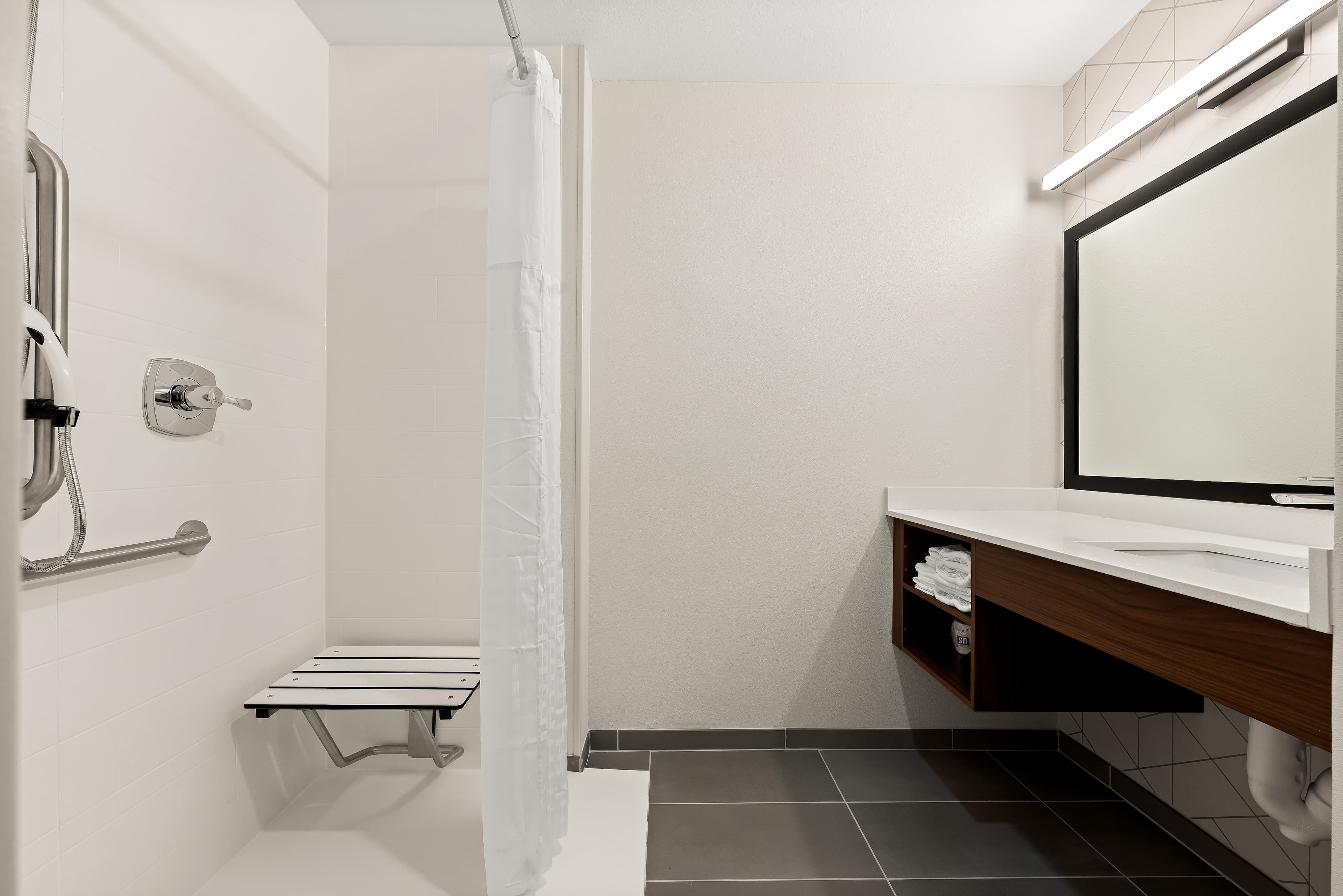 Everhome Suites Huntsville - Research Park — 23