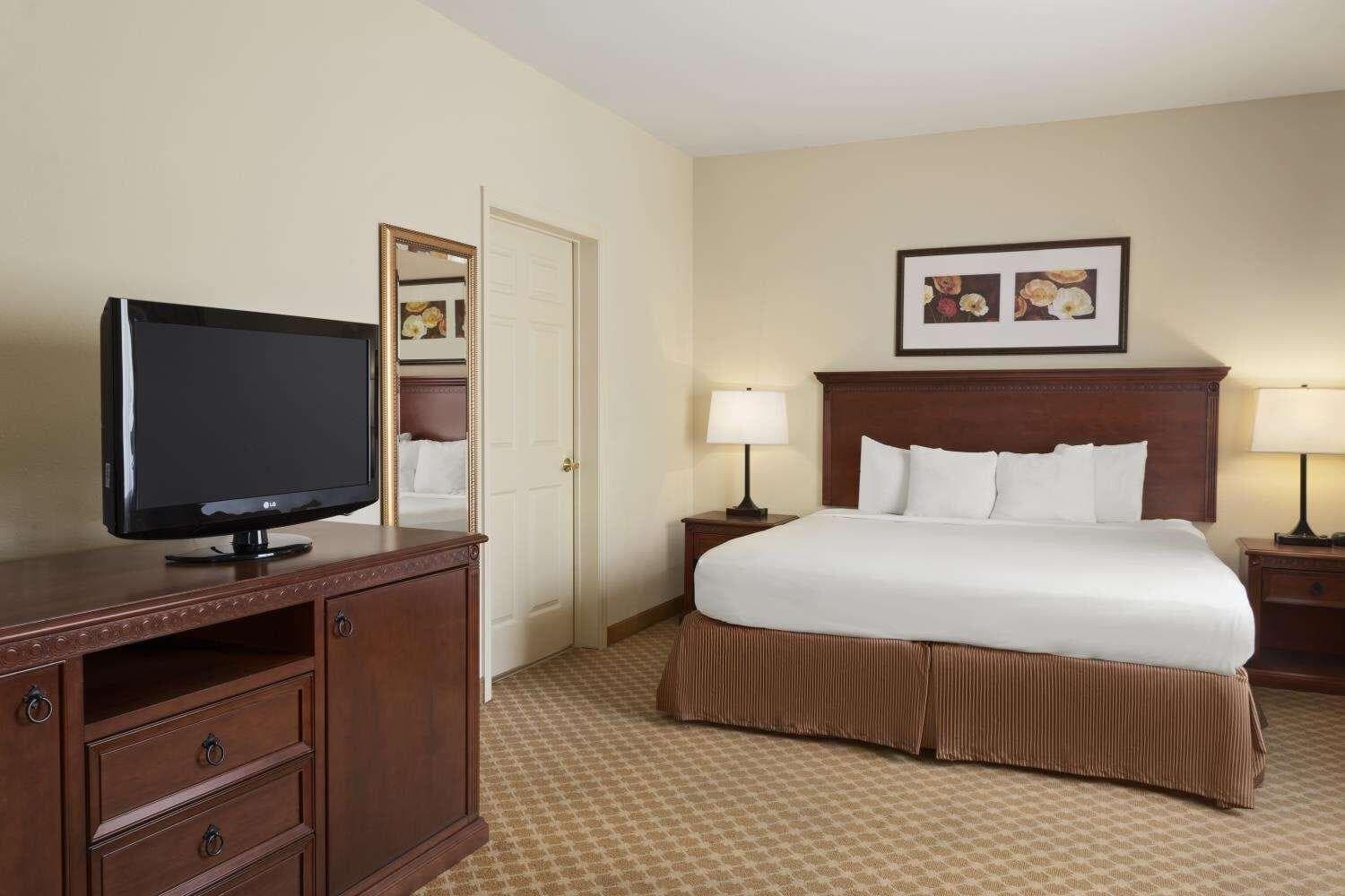 Country Inn & Suites by Radisson, Saraland, AL — 6