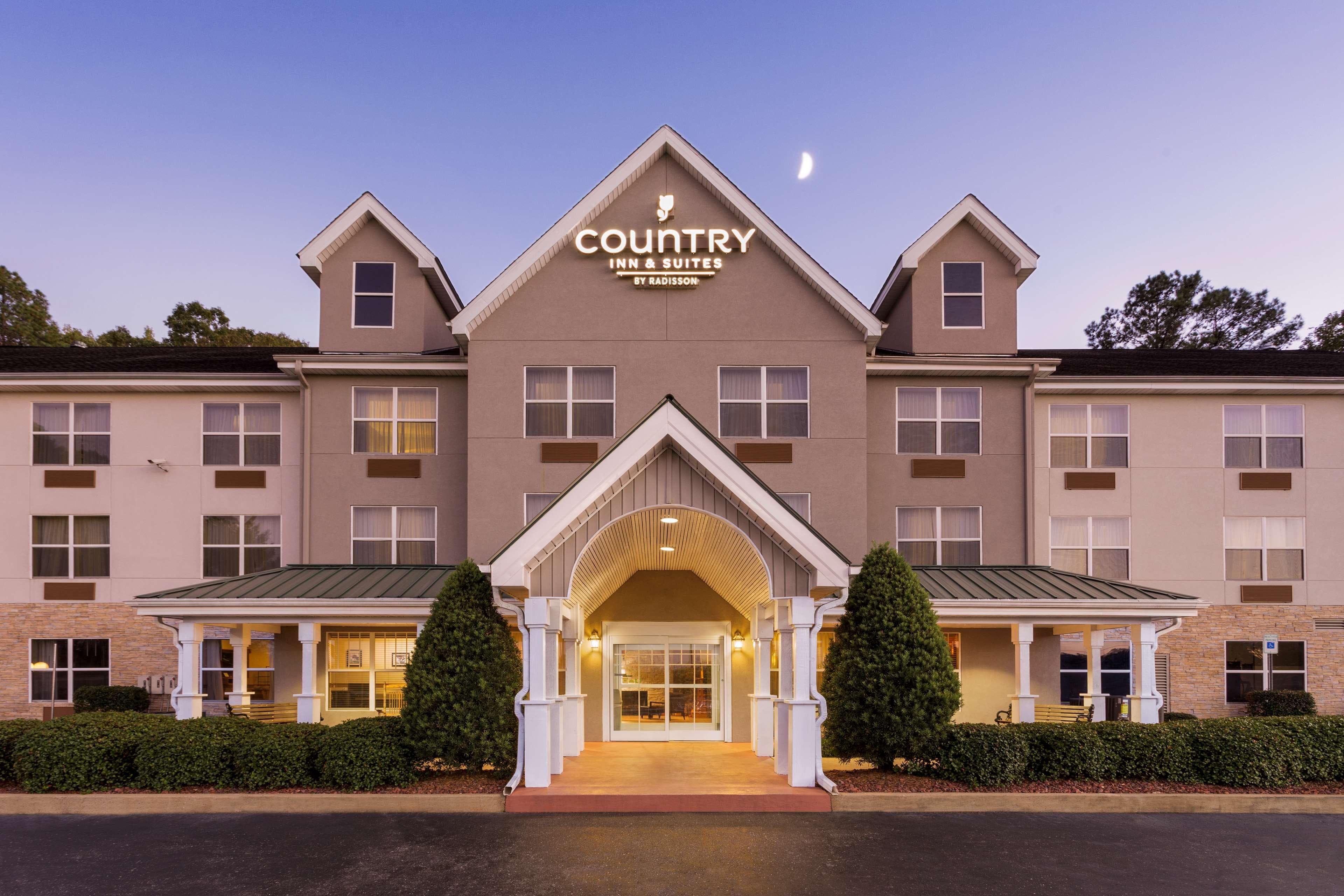Country Inn & Suites by Radisson, Tuscaloosa, AL - Image 1