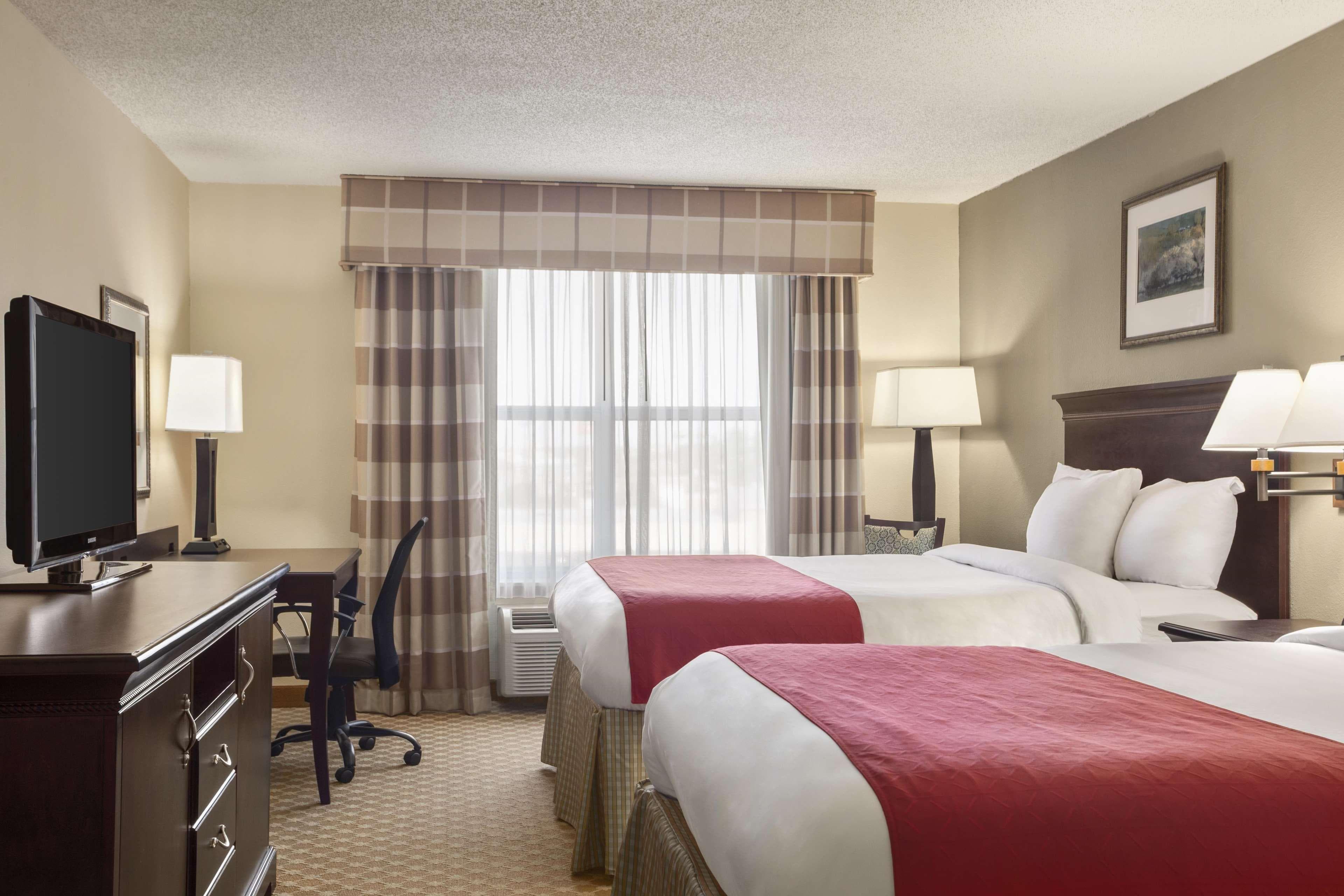 Country Inn & Suites by Radisson, Tuscaloosa, AL — 11