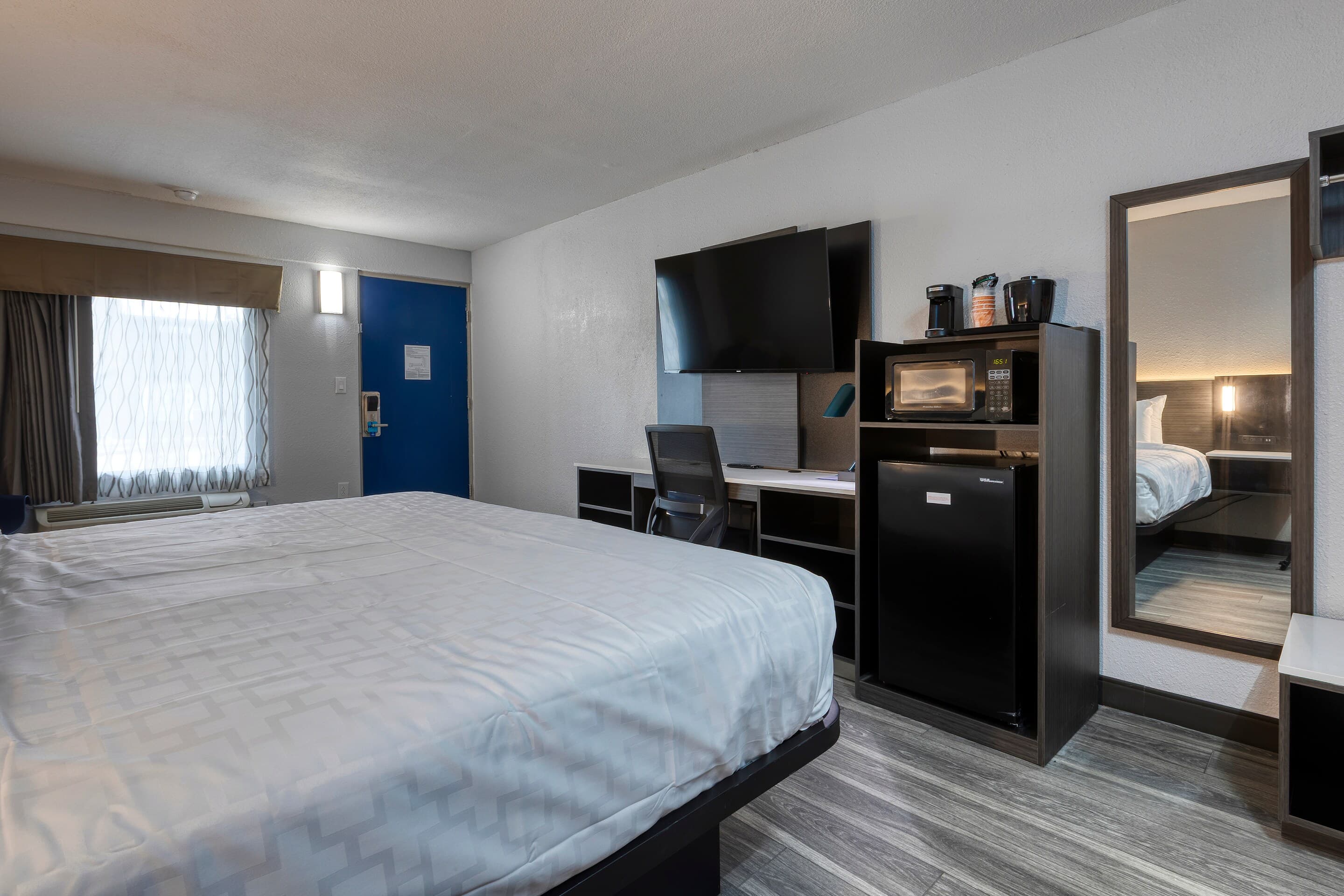 Clarion Pointe Decatur River City - Image 5