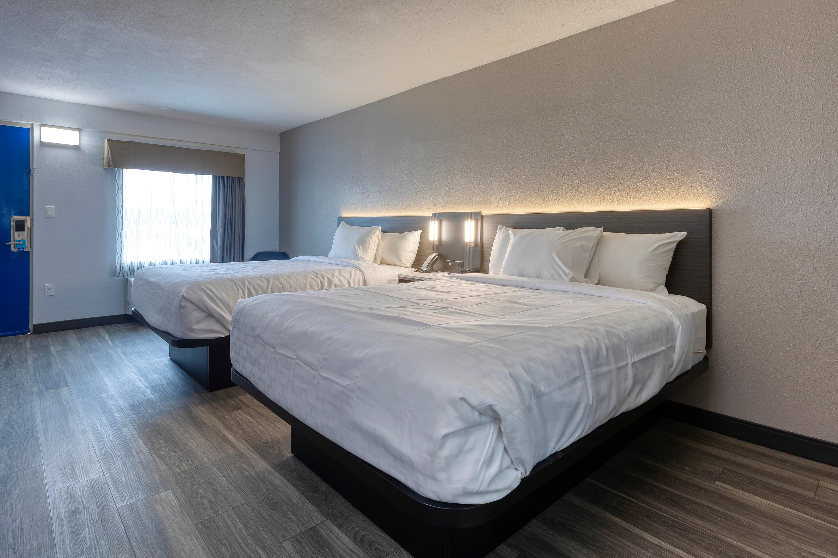 Clarion Pointe Decatur River City — 18