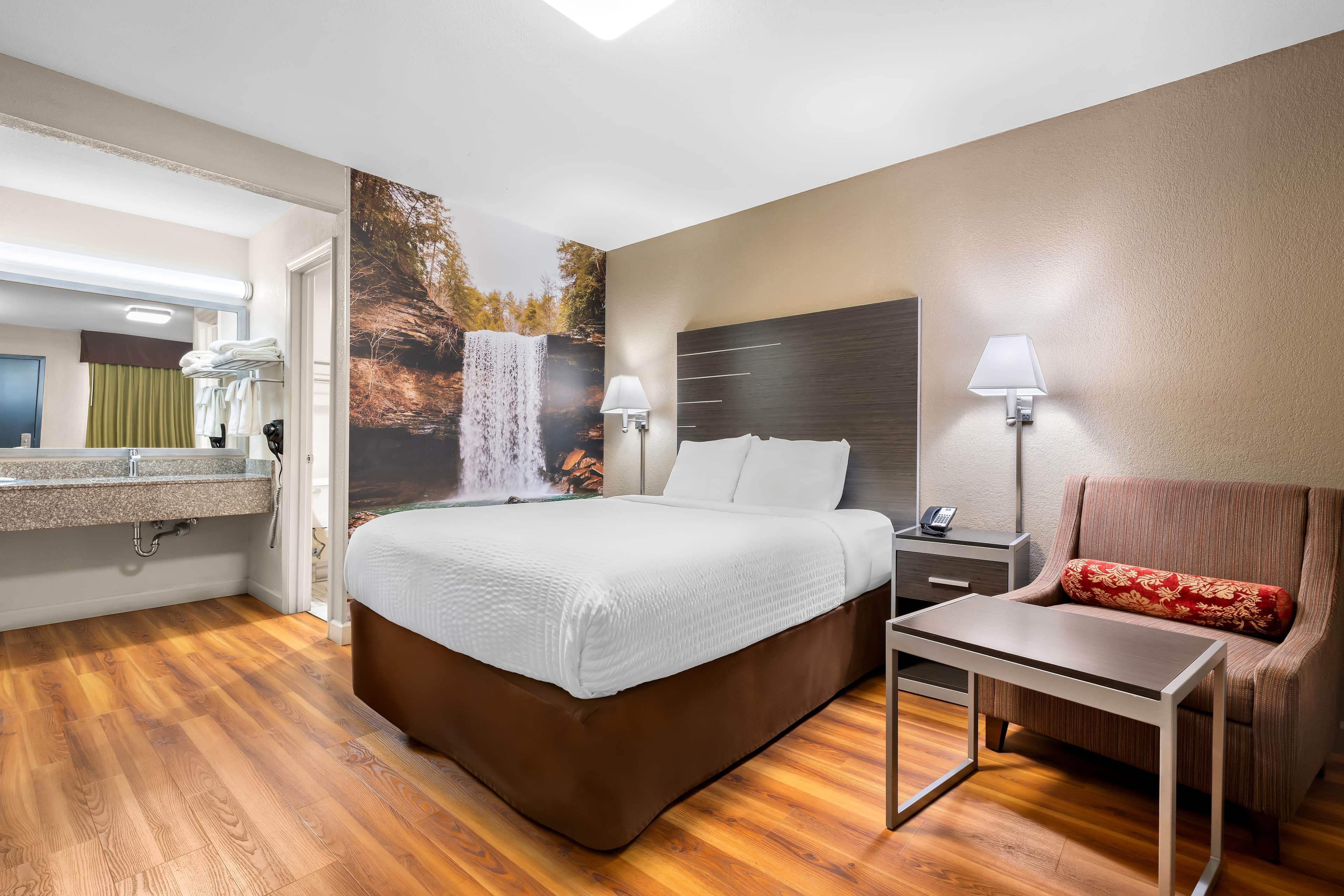 Clarion Pointe Athens I-65 — 15