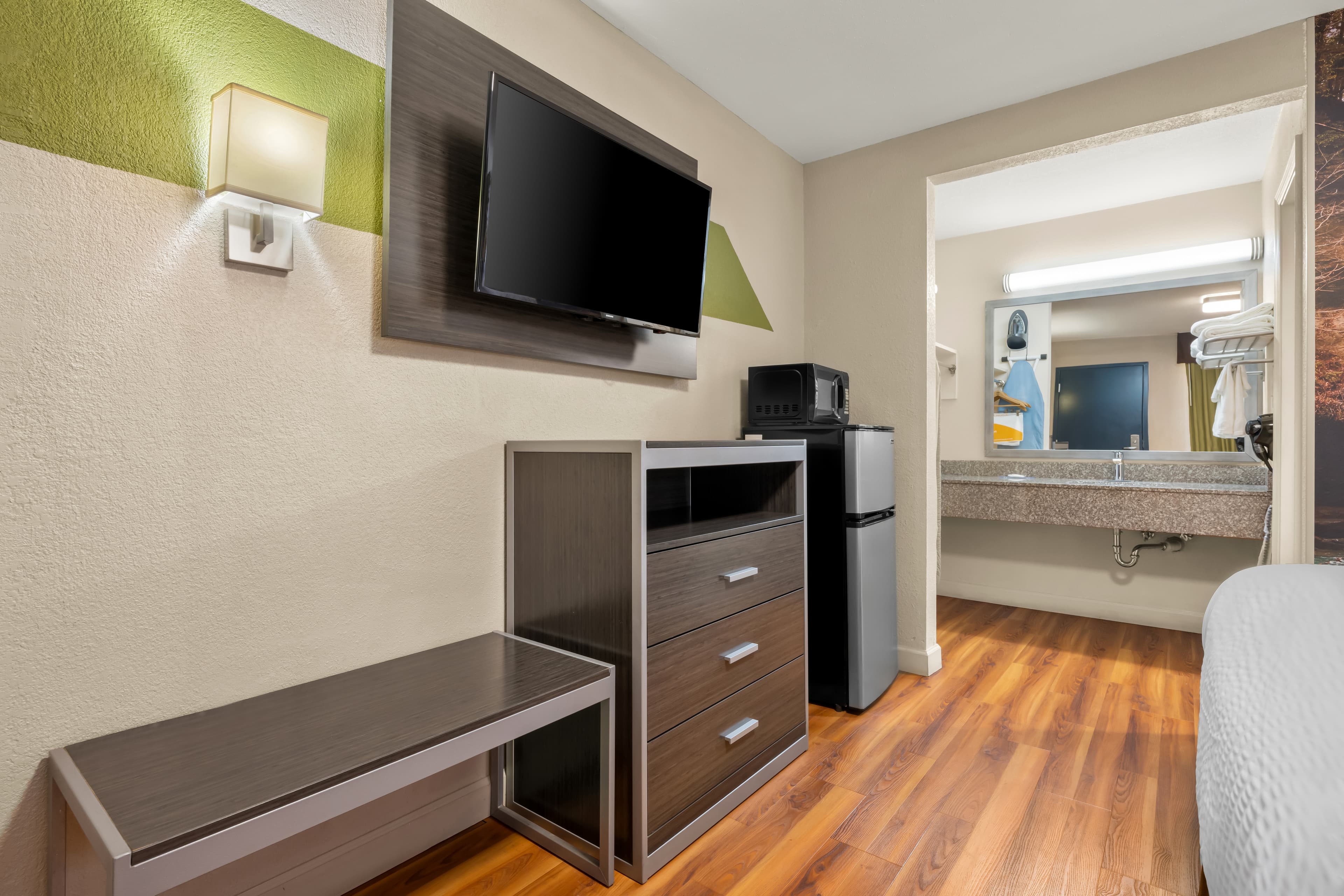 Clarion Pointe Athens I-65 — 16