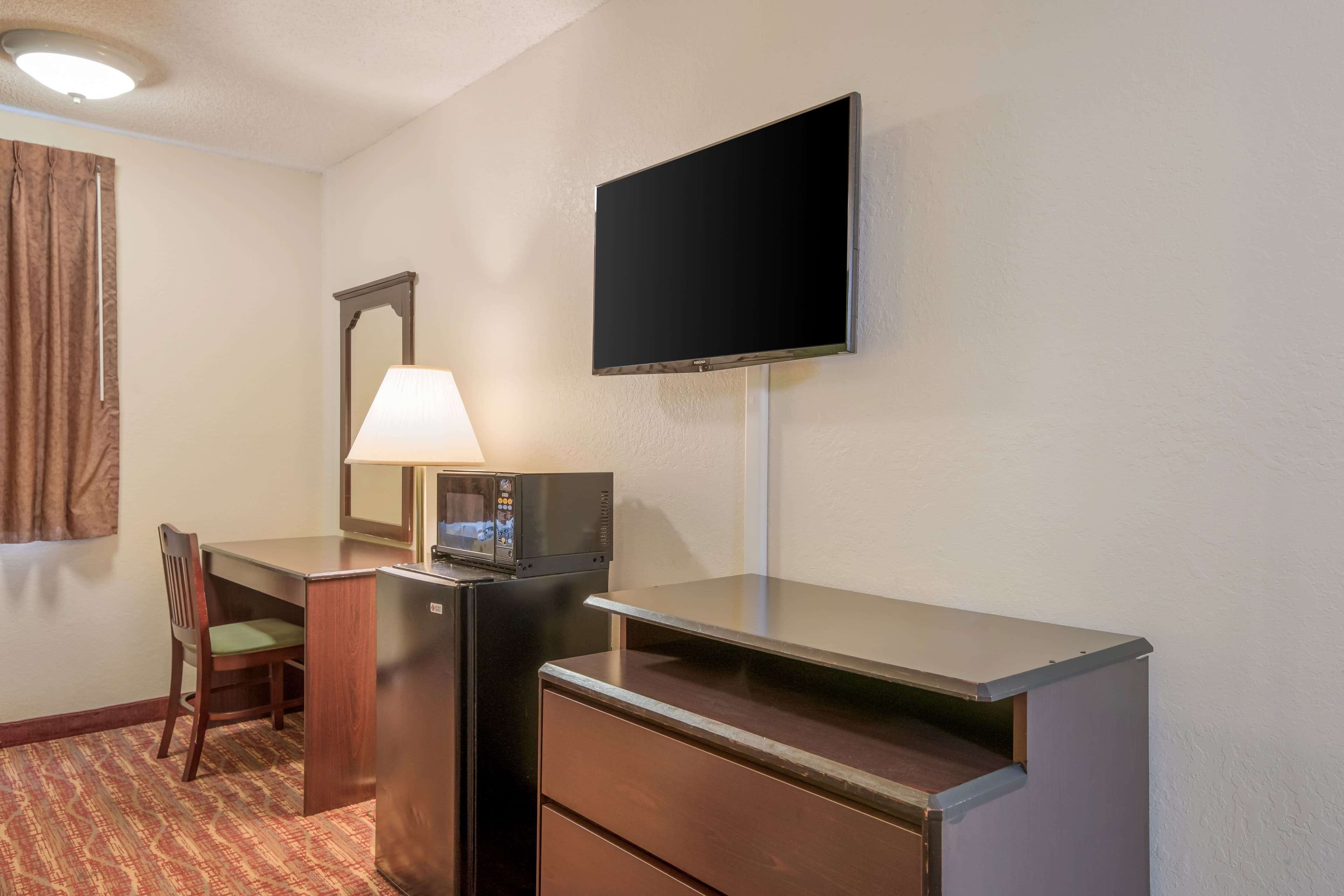 Rodeway Inn Benton — 8