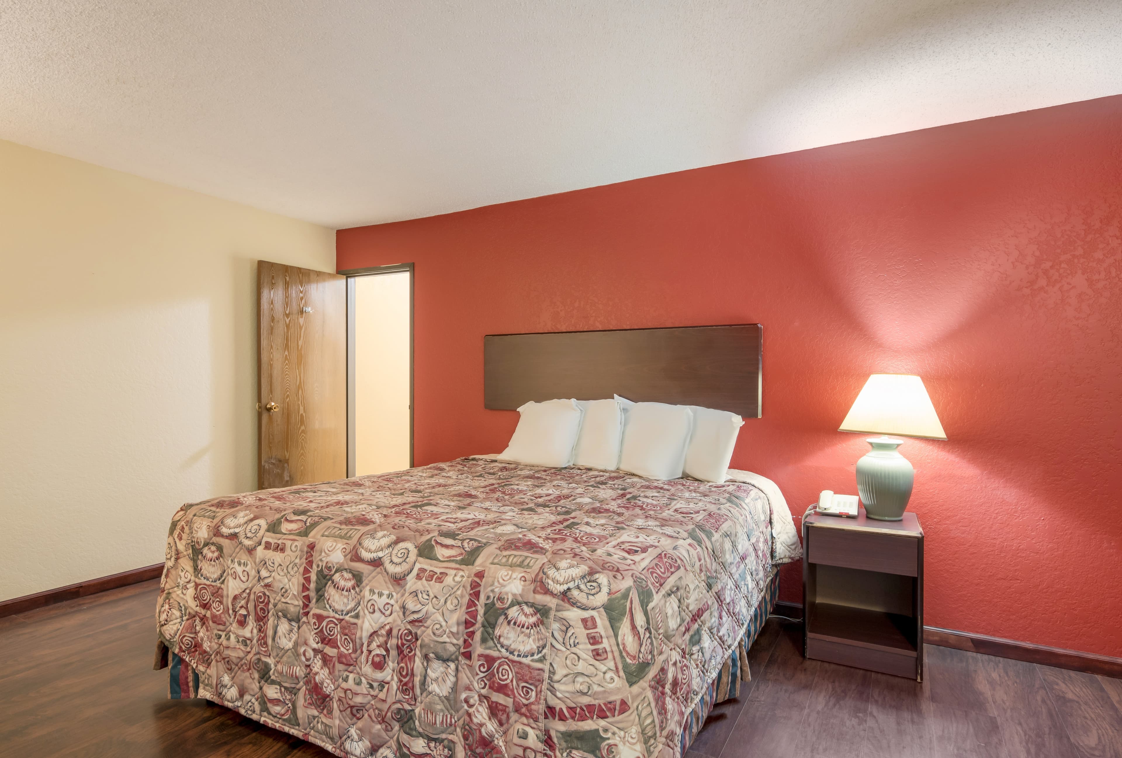 Rodeway Inn Benton — 2