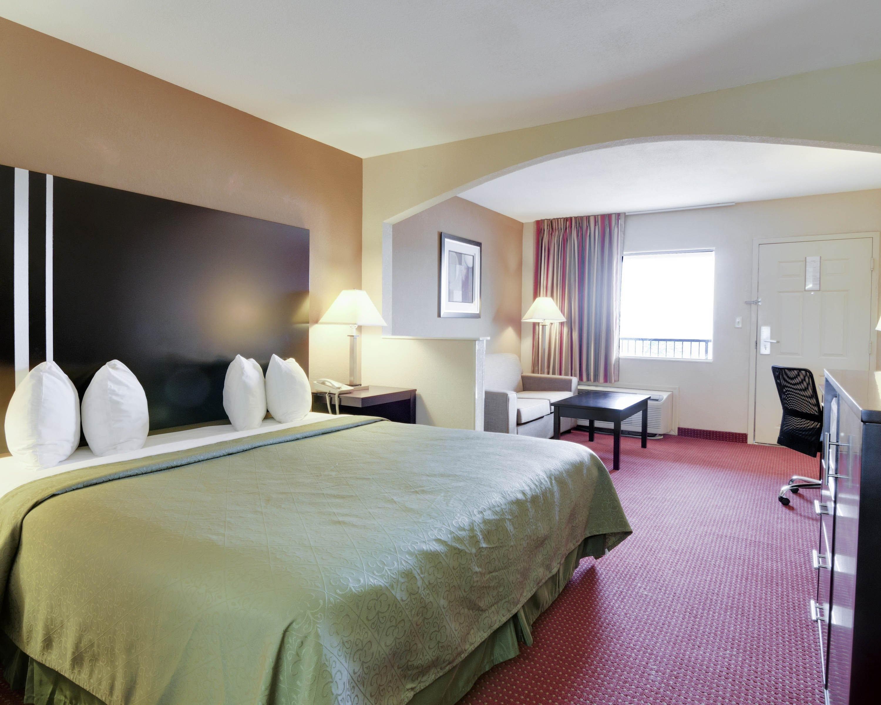 Quality Inn & Suites Clarksville — 15