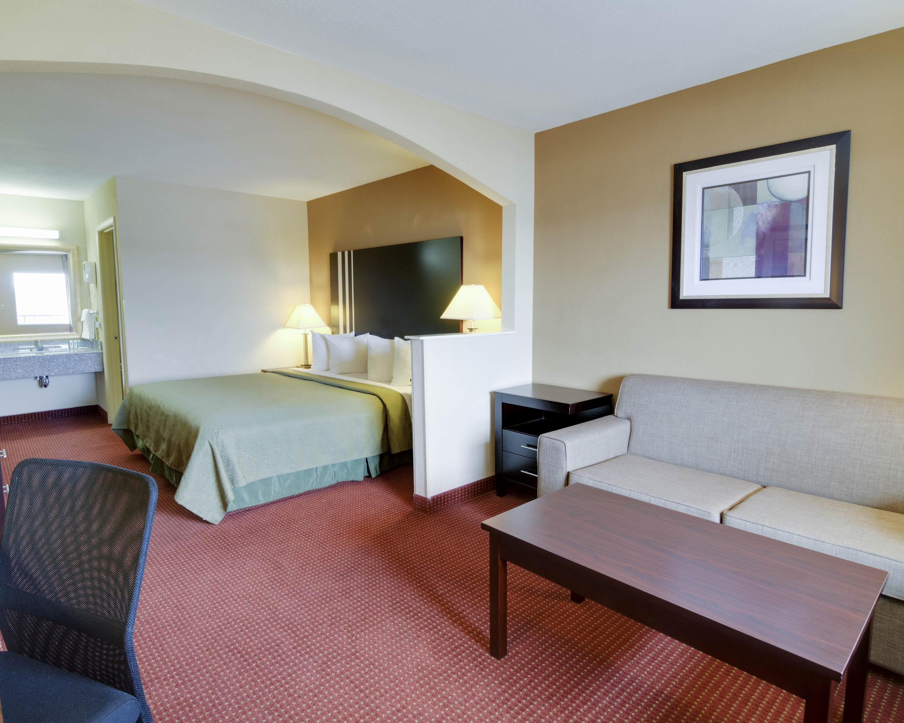 Quality Inn & Suites Clarksville — 16