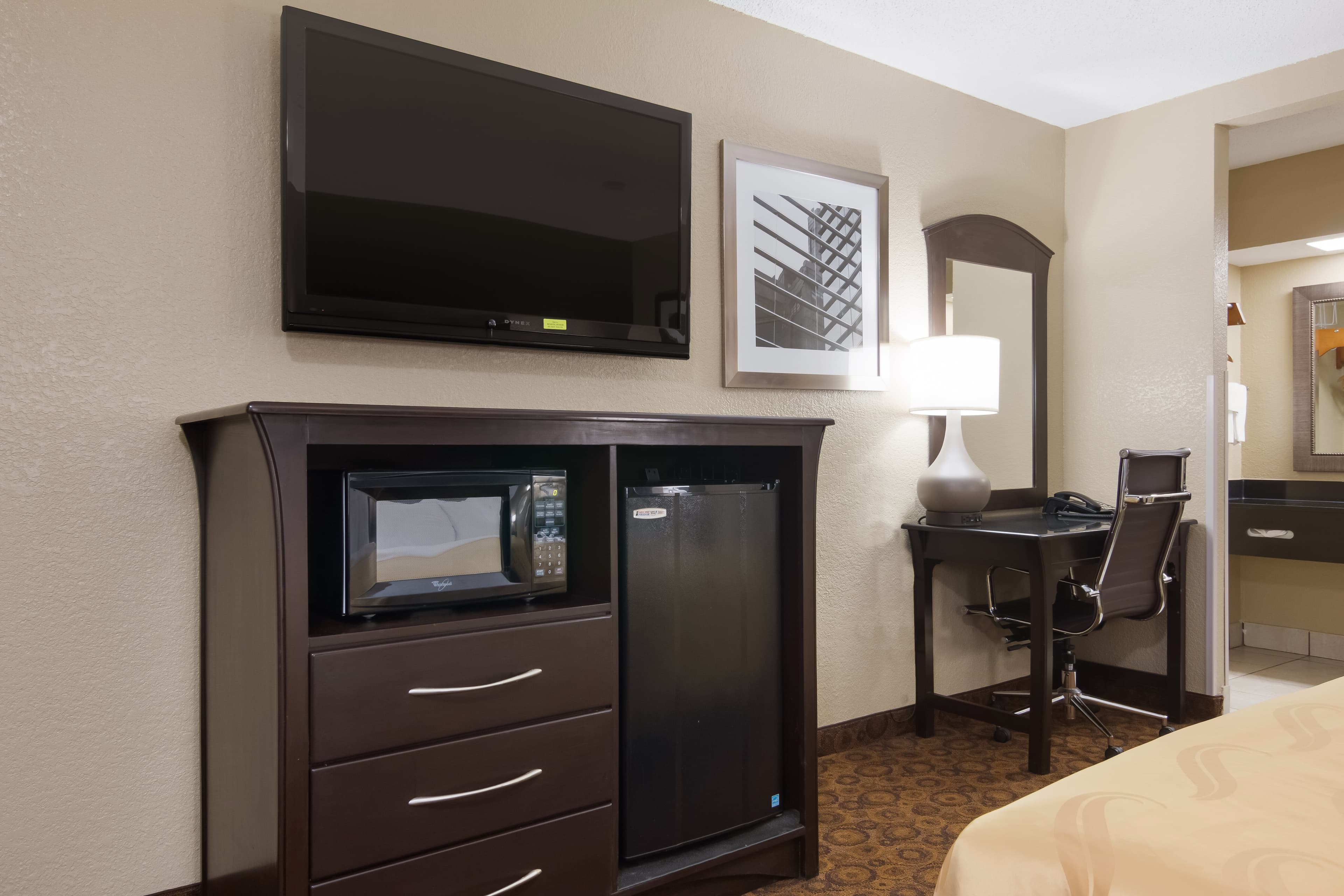 Quality Inn Magnolia - Image 4