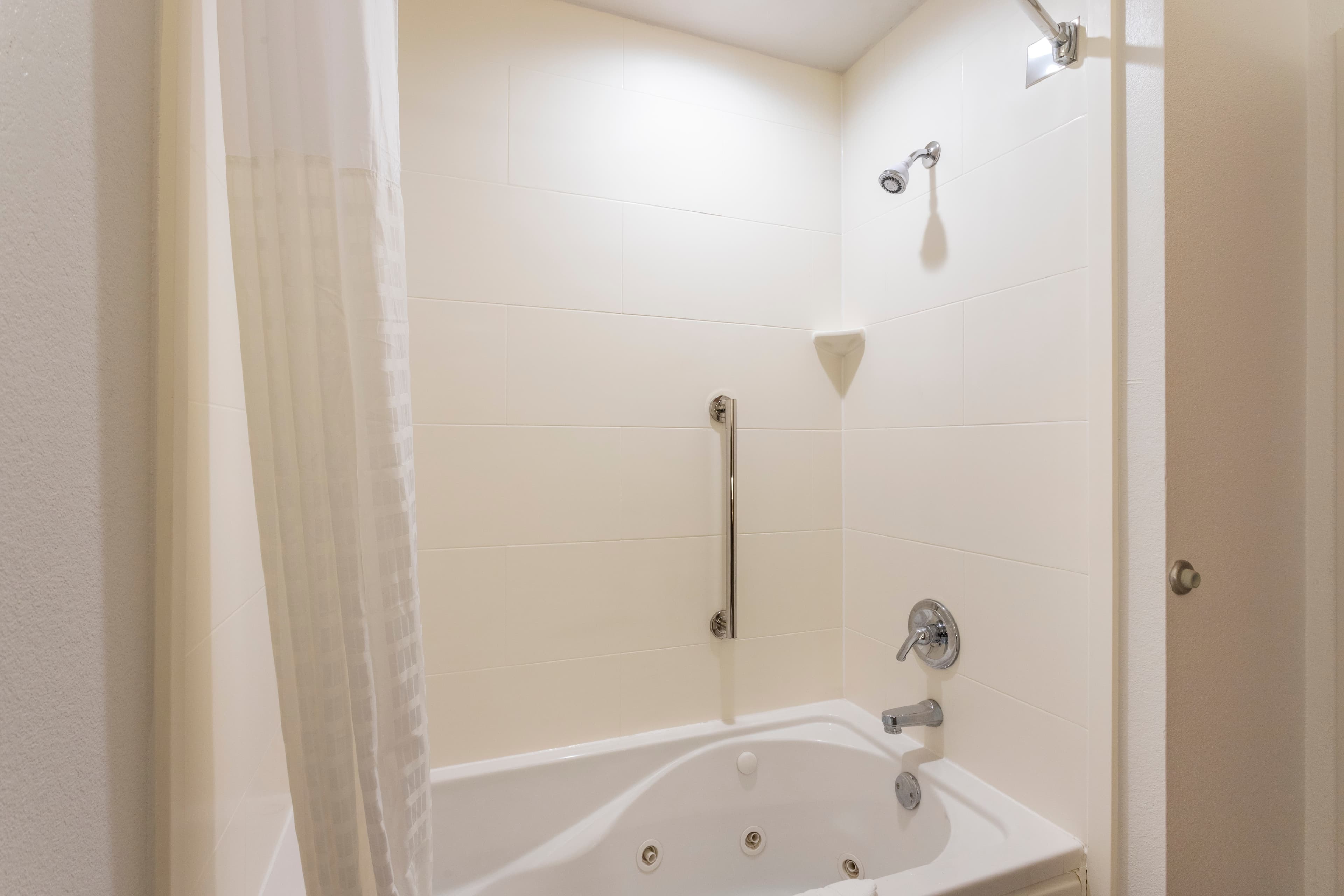 Comfort Inn & Suites Hot Springs Midtown — 6