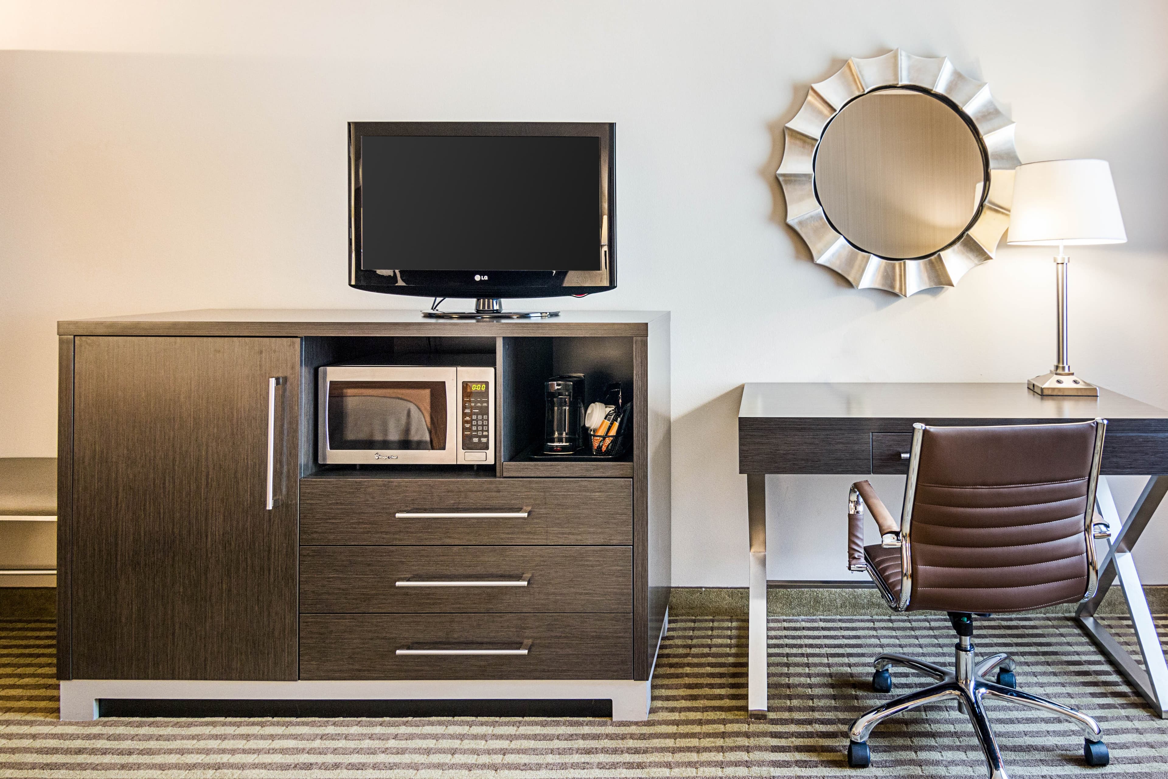 Comfort Inn Camden - Image 4