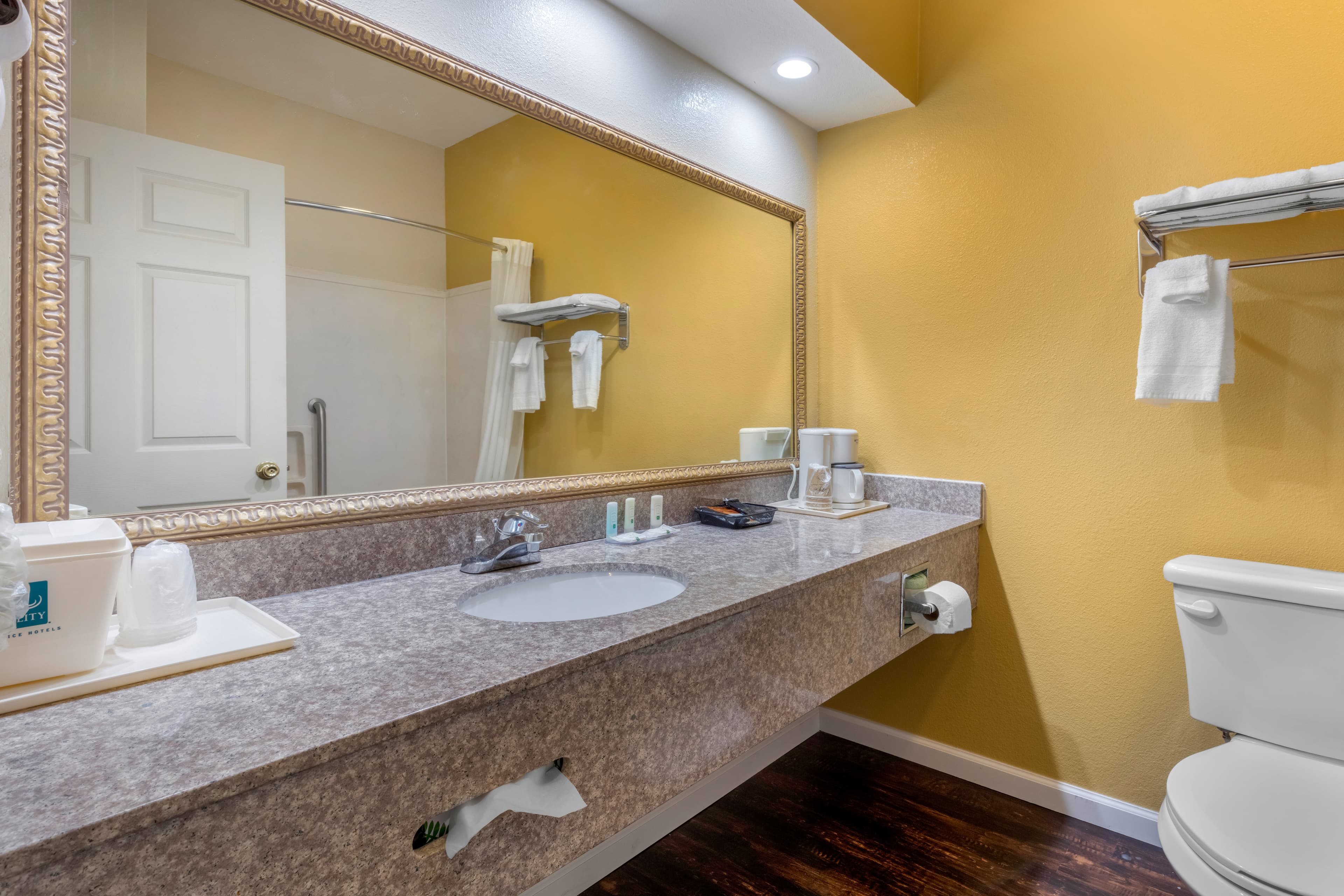 Quality Inn West Memphis I-40 — 6