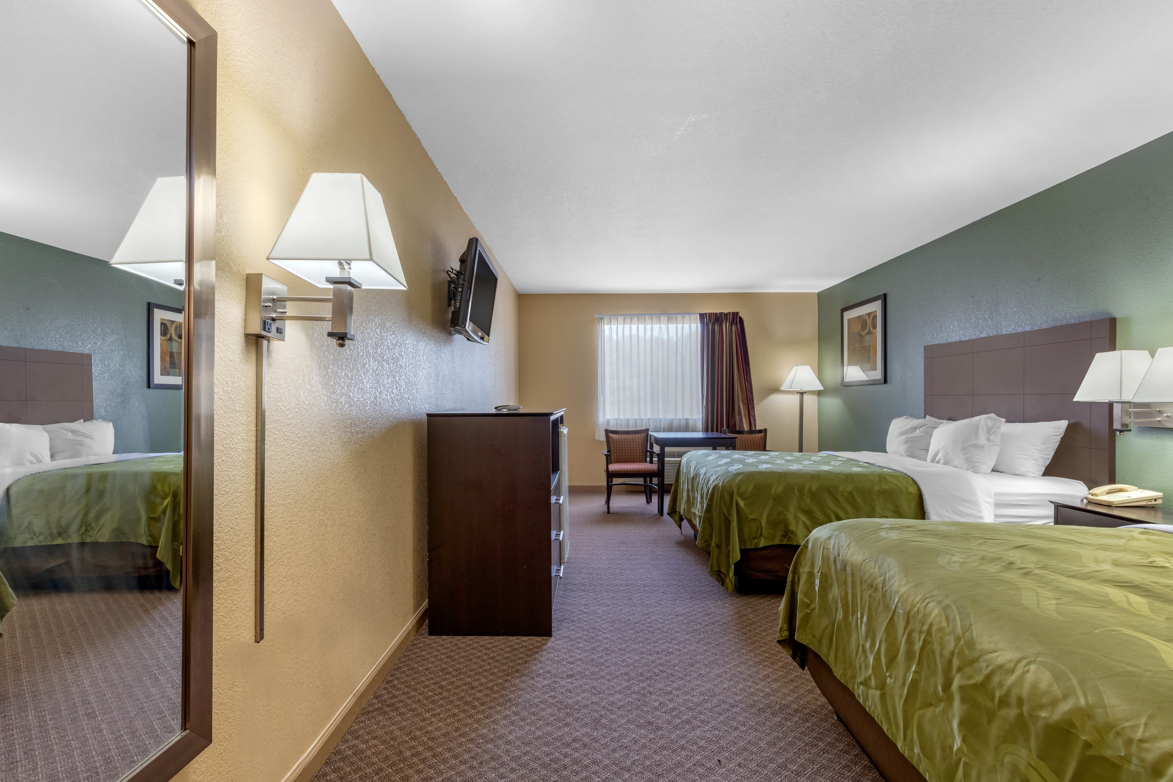 Quality Inn West Memphis I-40 — 20