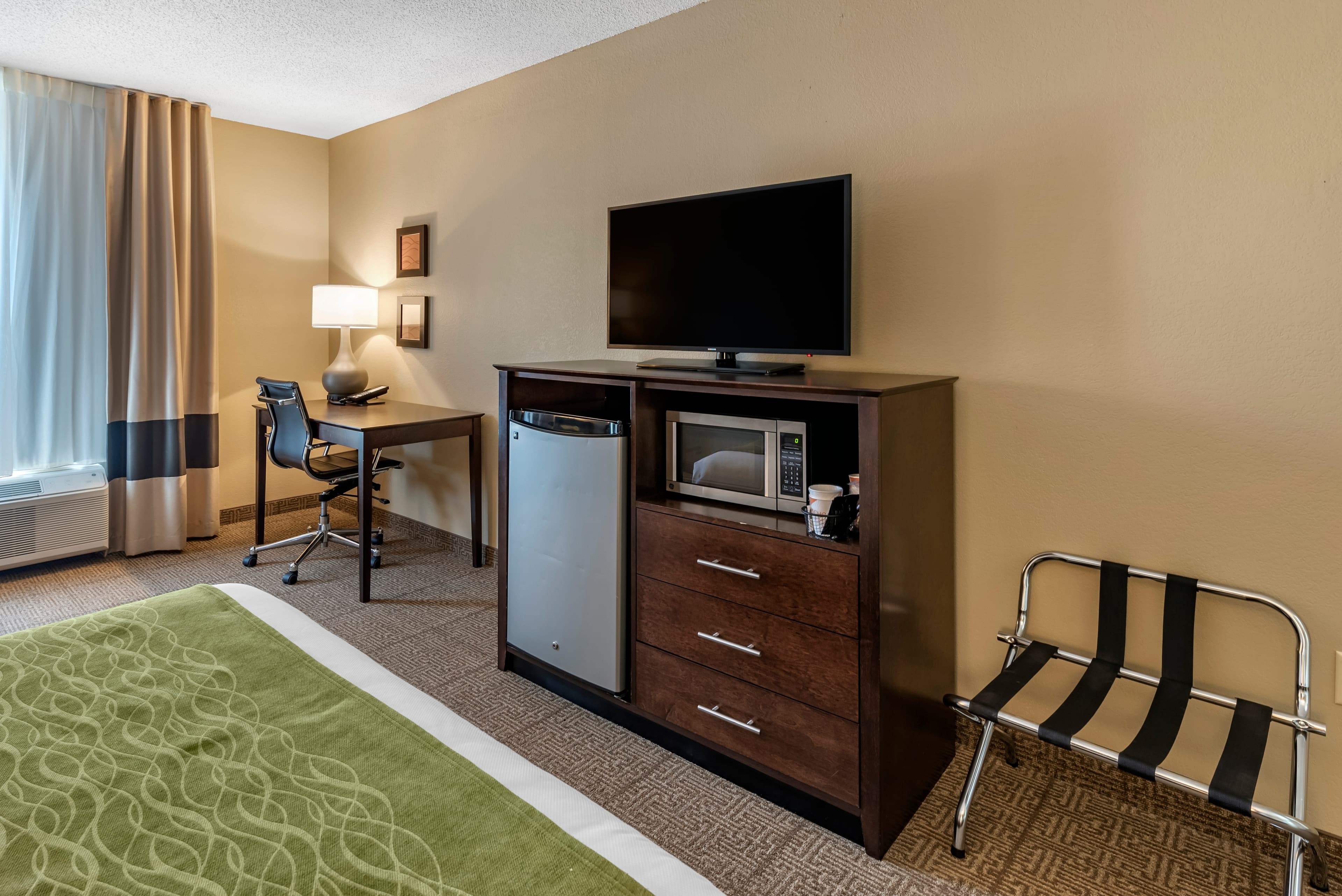 Comfort Inn & Suites Bryant - Benton — 14