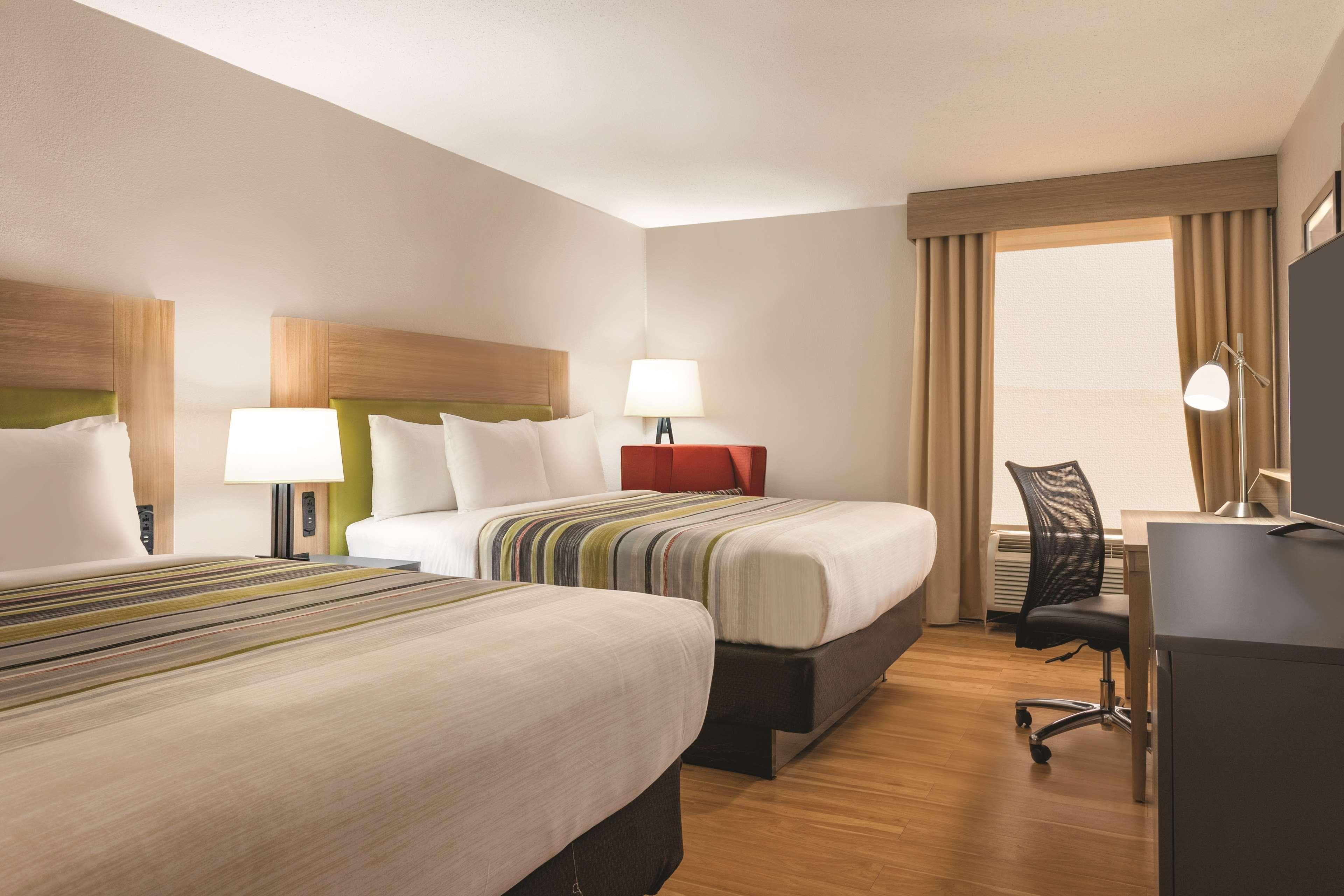 Country Inn & Suites by Radisson, North Little Rock, AR — 7