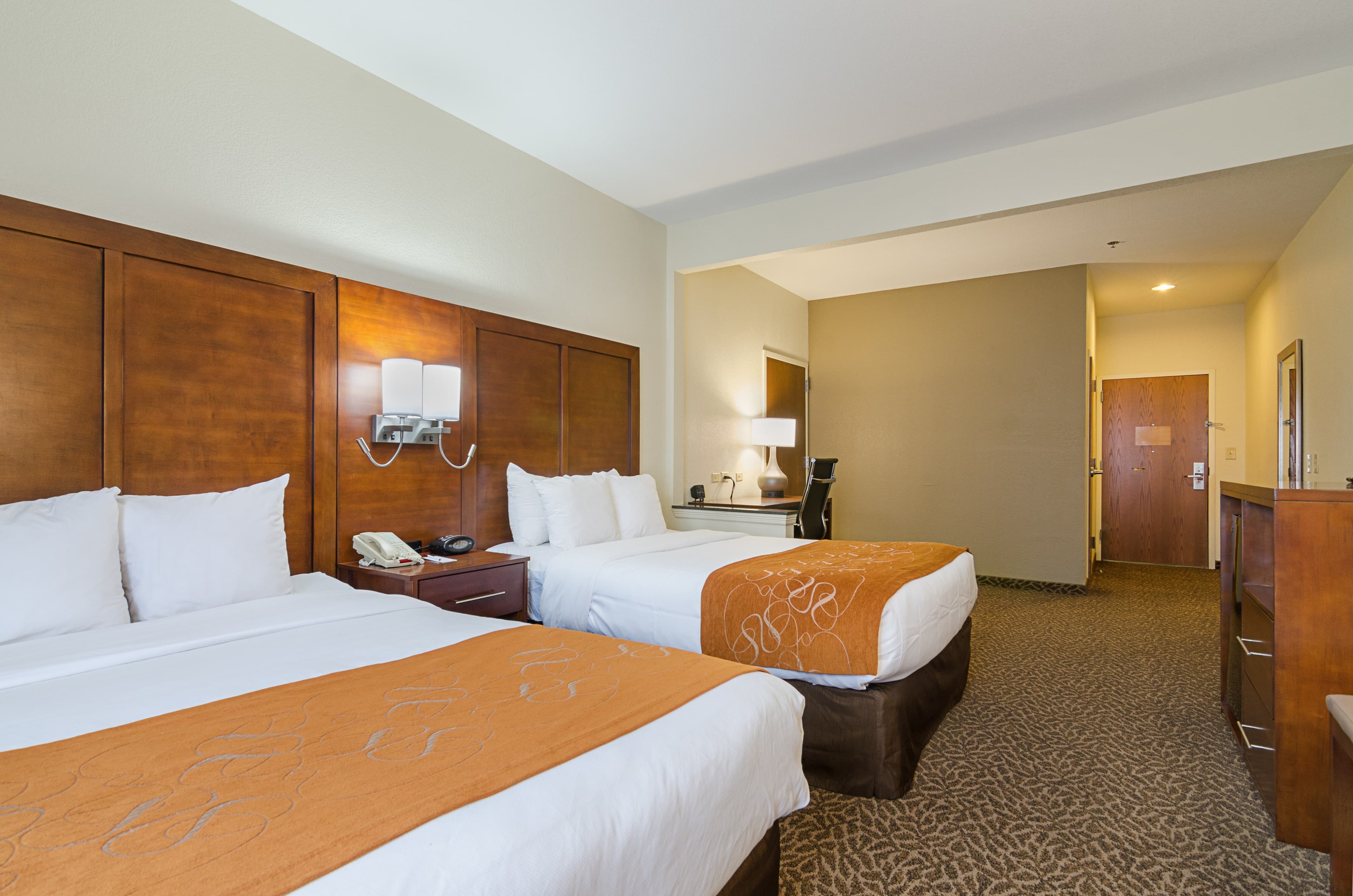 Quality Suites Springdale West I-49 - Image 5