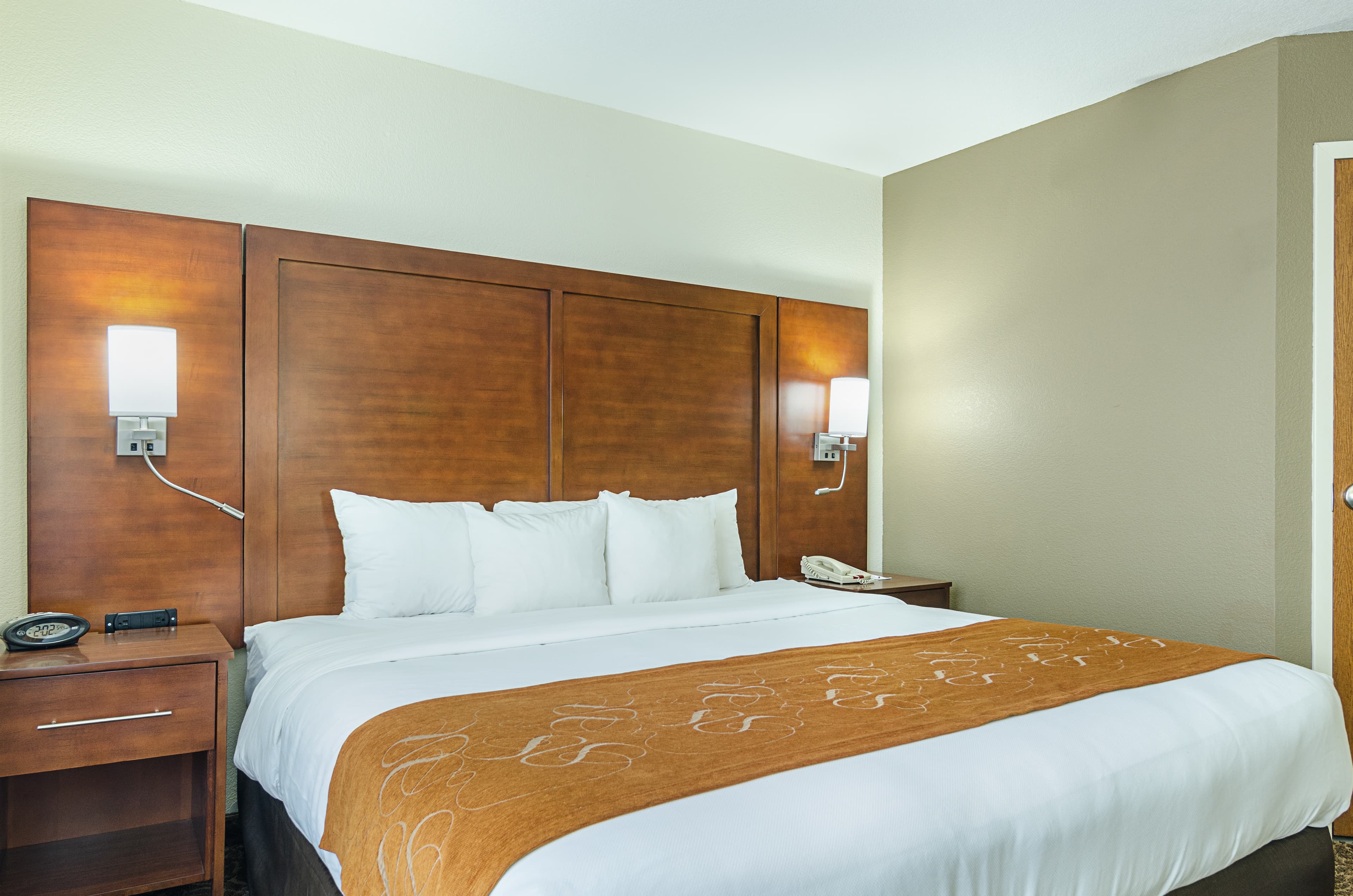 Quality Suites Springdale West I-49 — 8