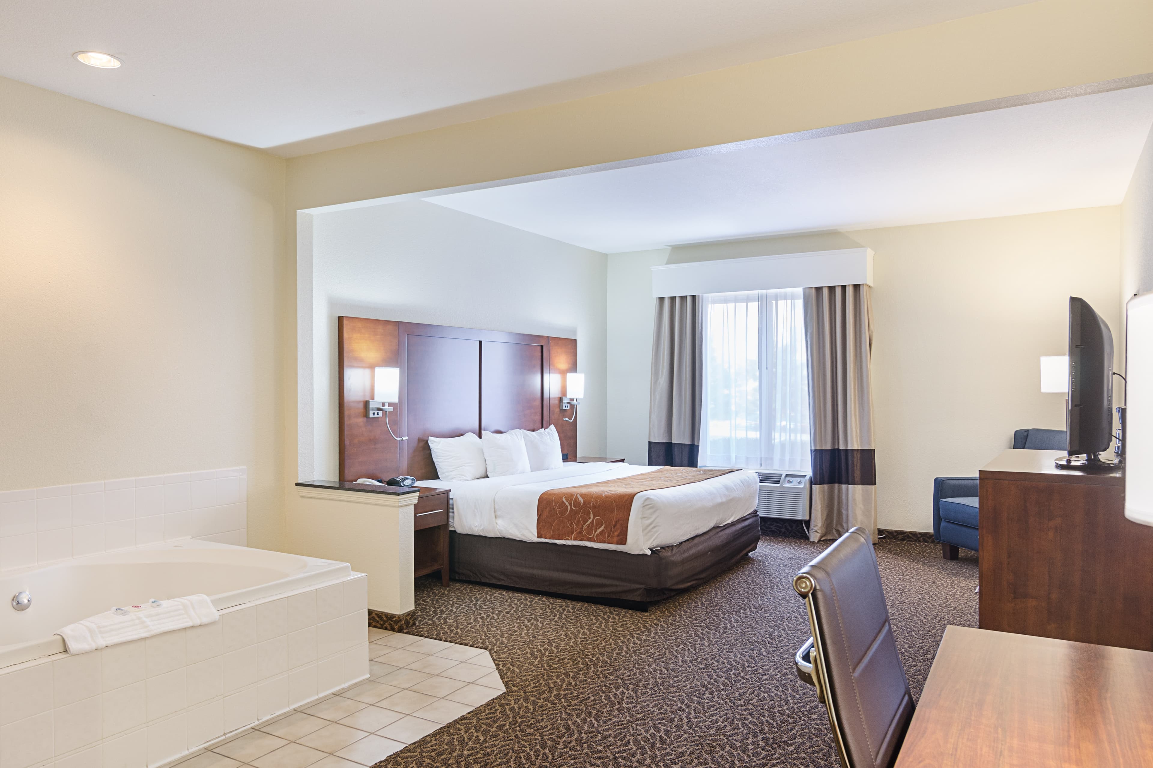 Quality Suites Springdale West I-49 — 53
