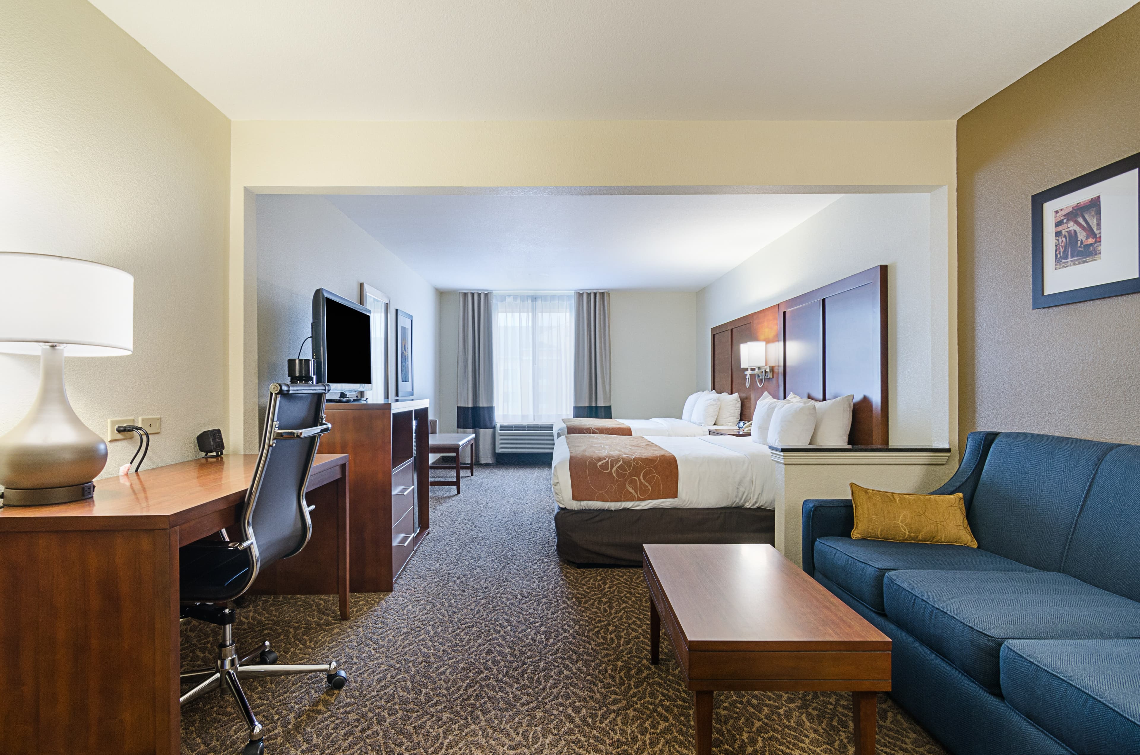 Quality Suites Springdale West I-49 - Image 1