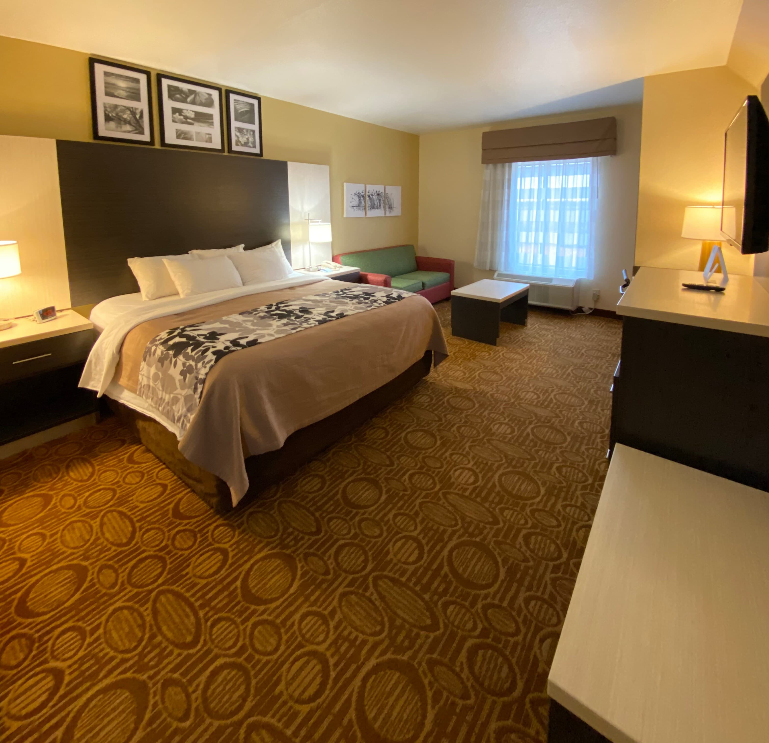 Sleep Inn & Suites Springdale West - Image 4