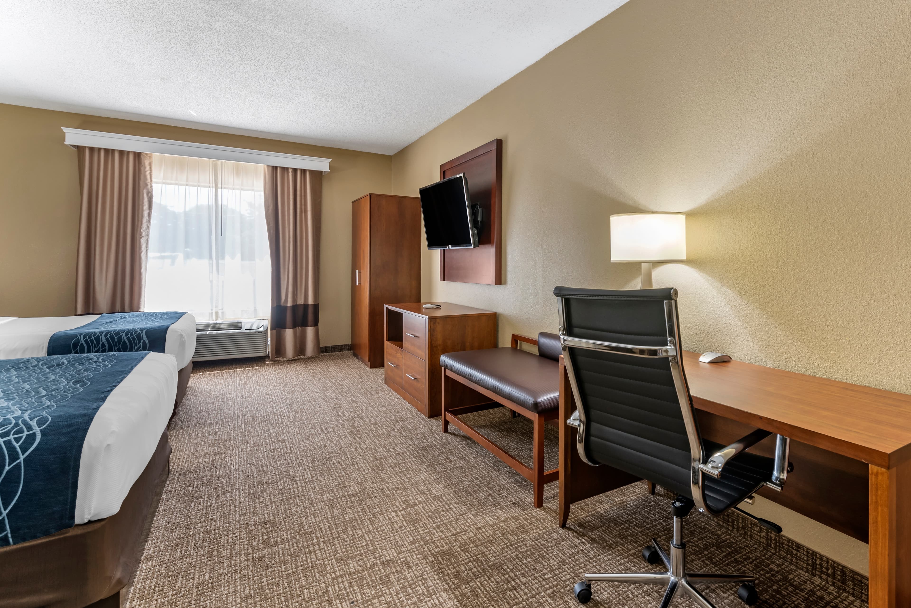 Comfort Inn & Suites El Dorado — 13