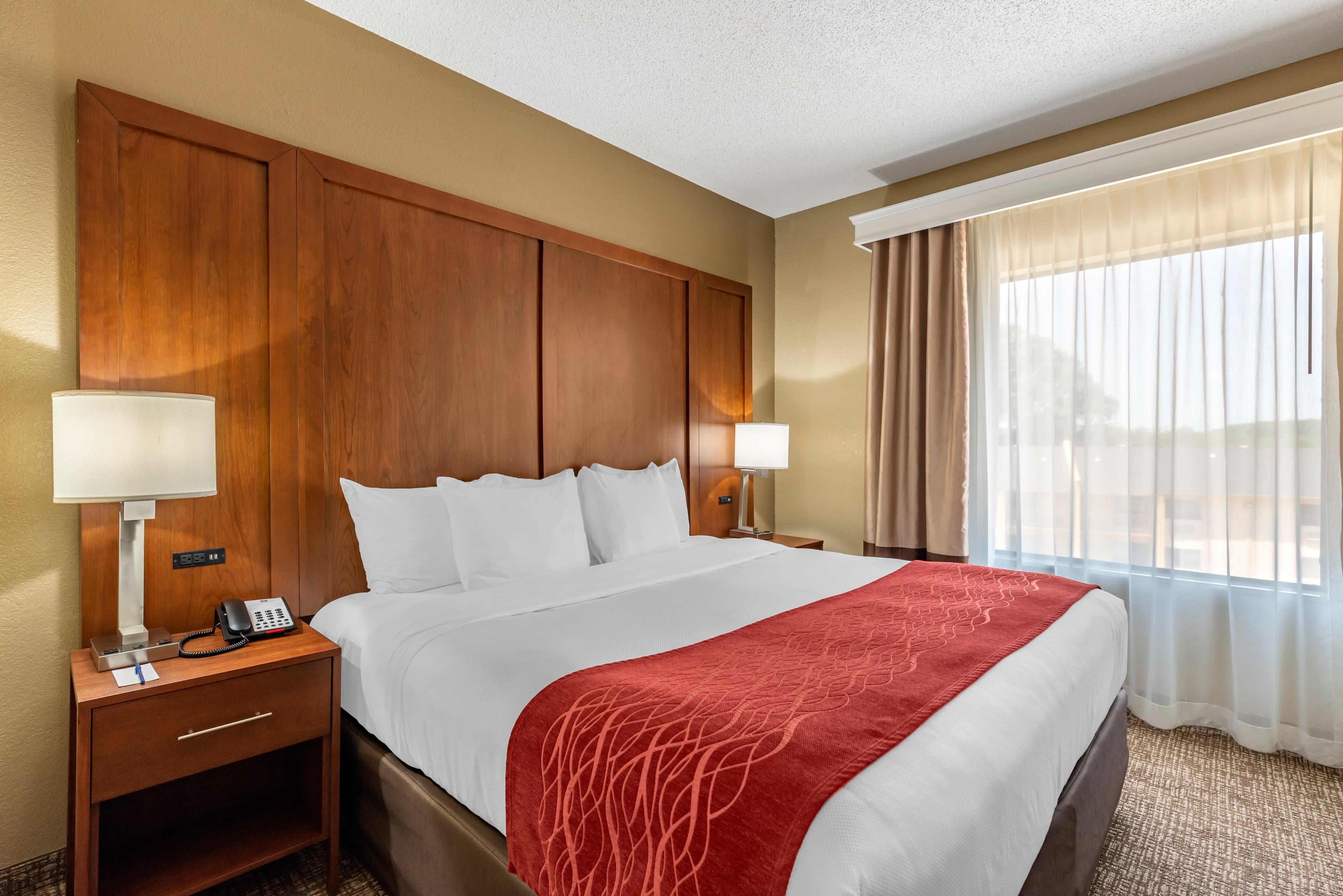 Comfort Inn & Suites El Dorado — 20