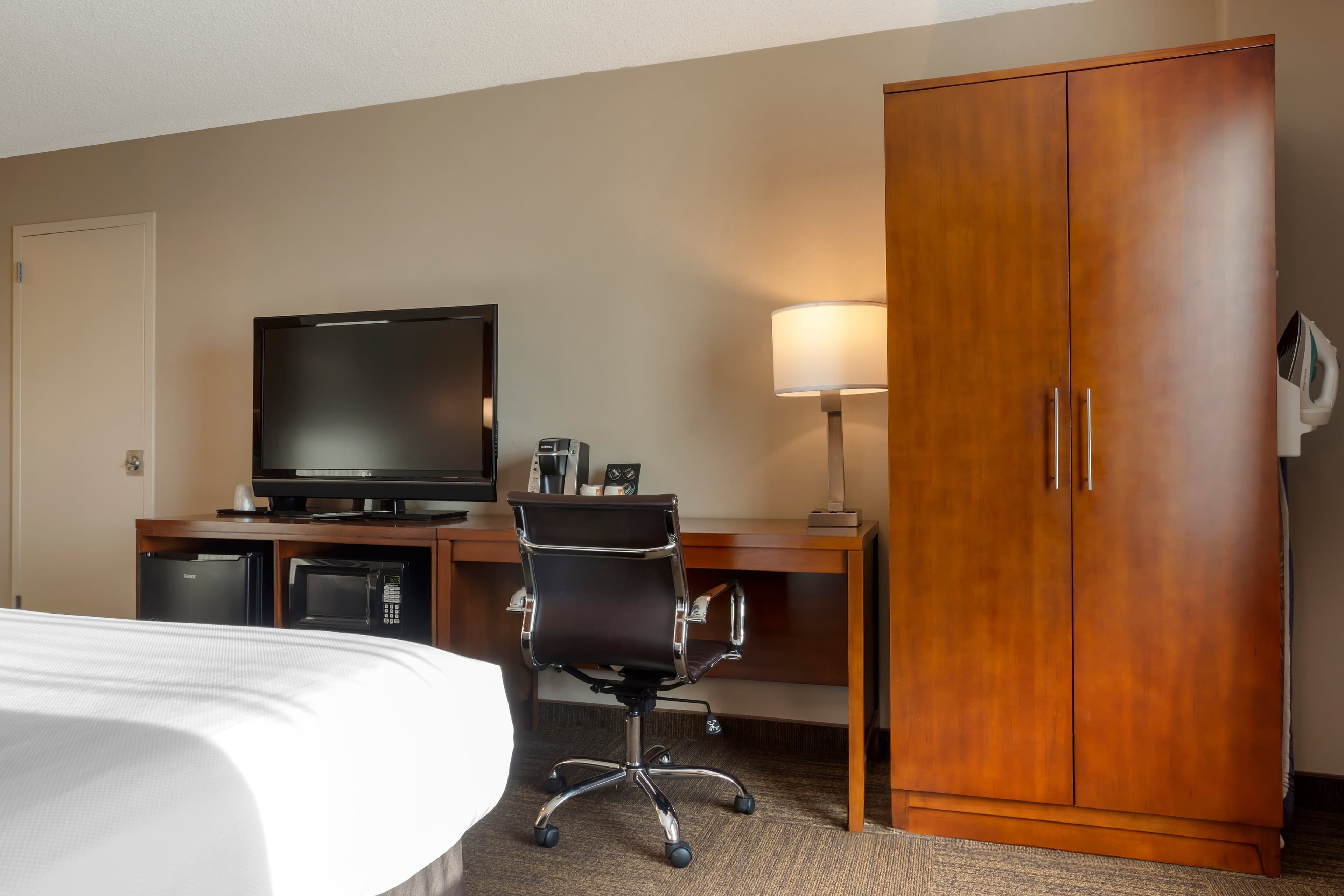Comfort Inn & Suites Presidential - Image 3