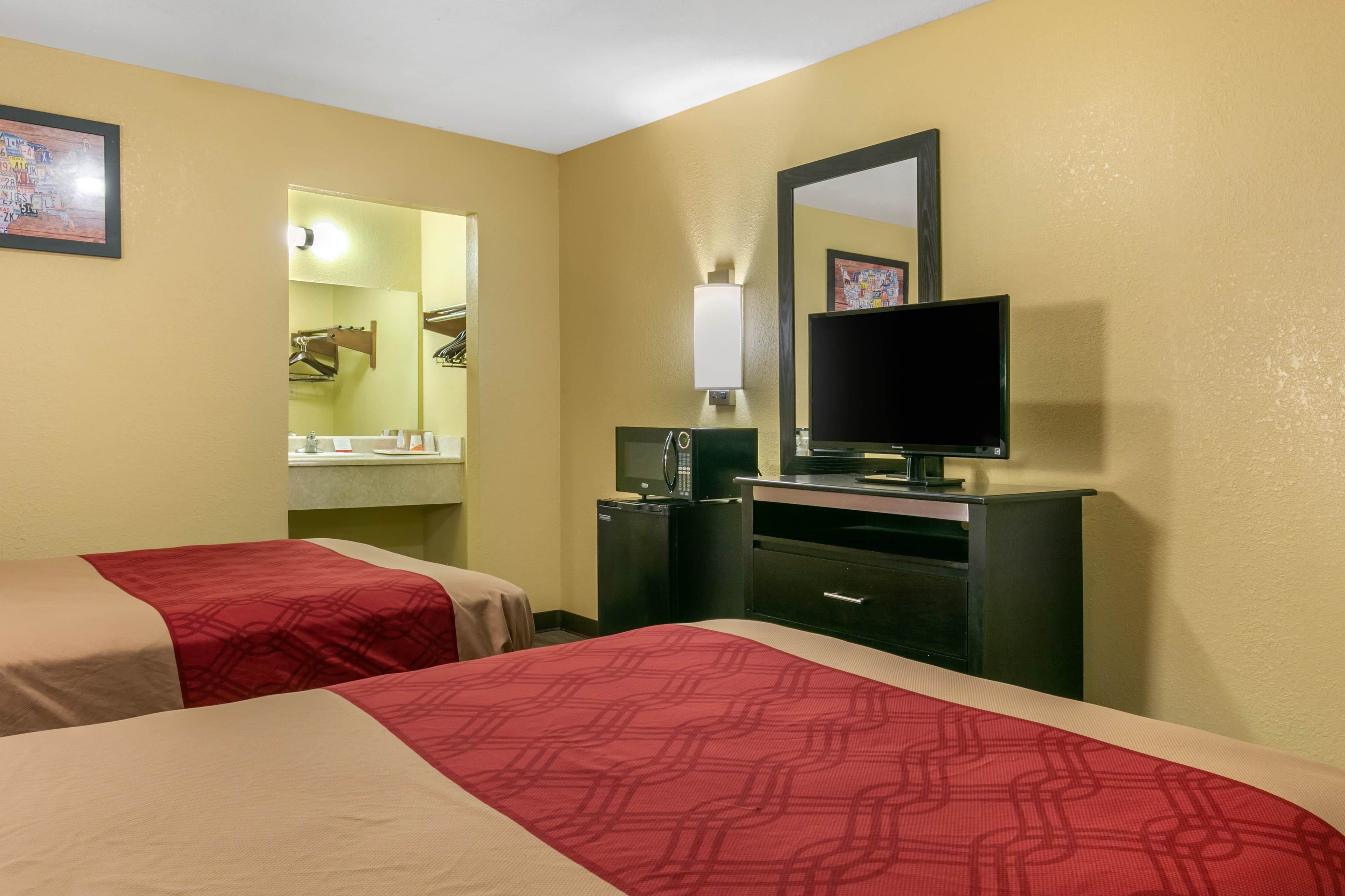 Econo Lodge Jonesboro - Image 3