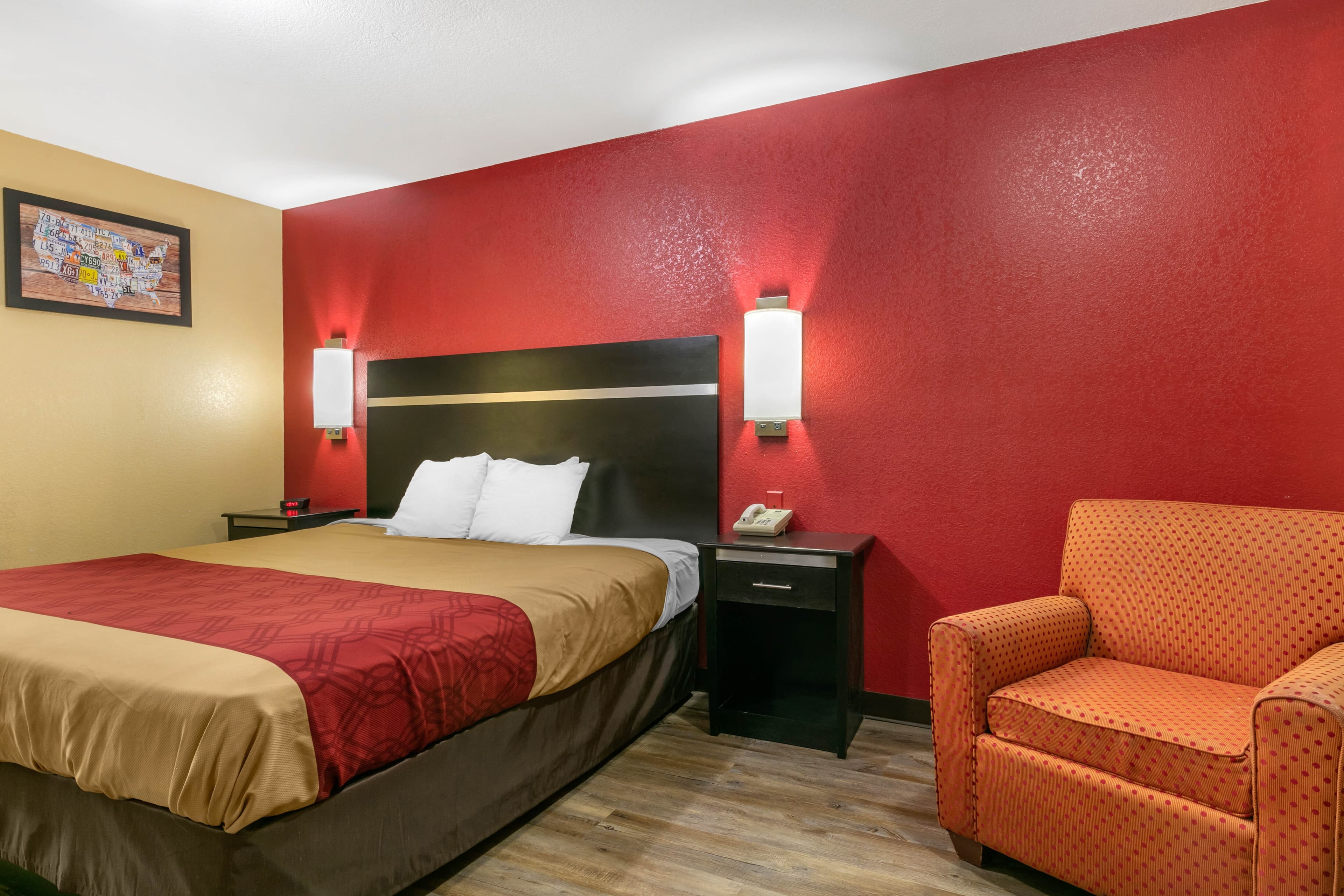 Econo Lodge Jonesboro — 12