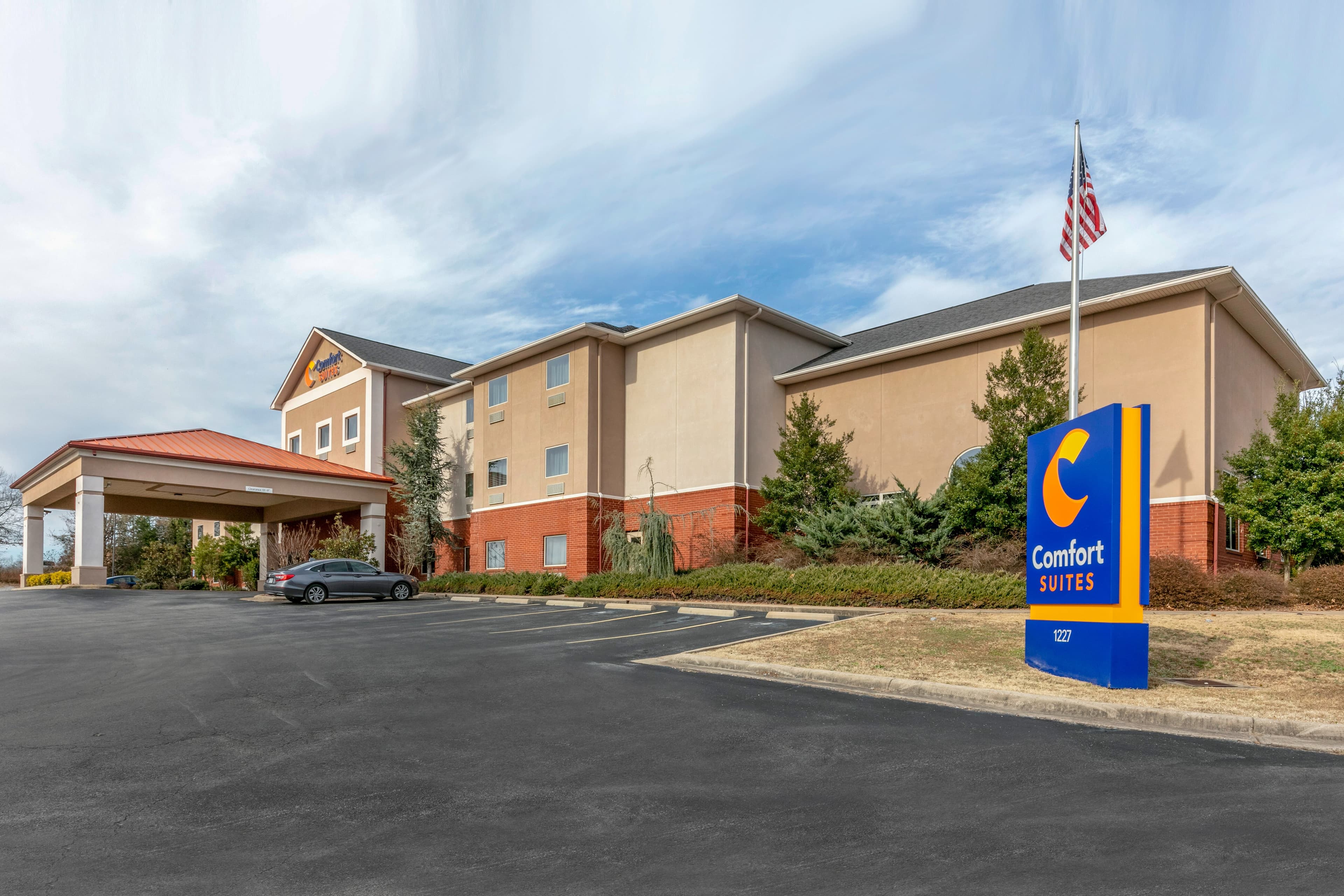 Comfort Suites Batesville - Image 1