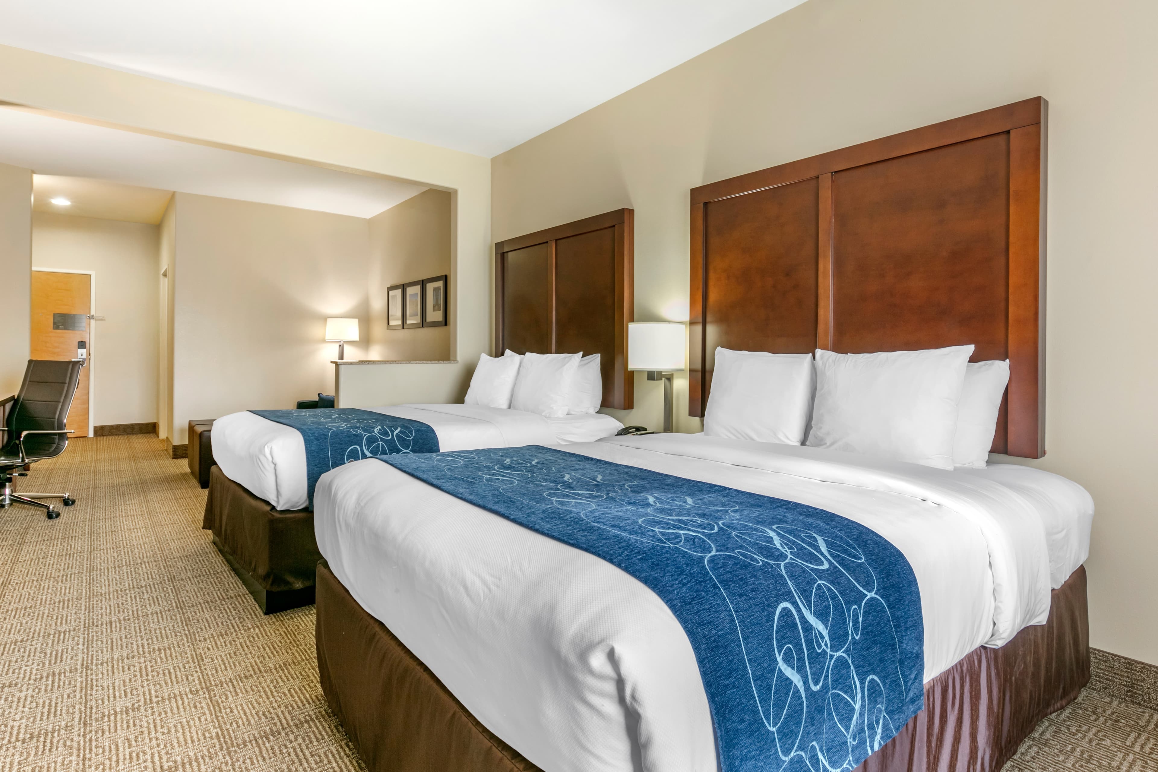 Comfort Suites Batesville — 15