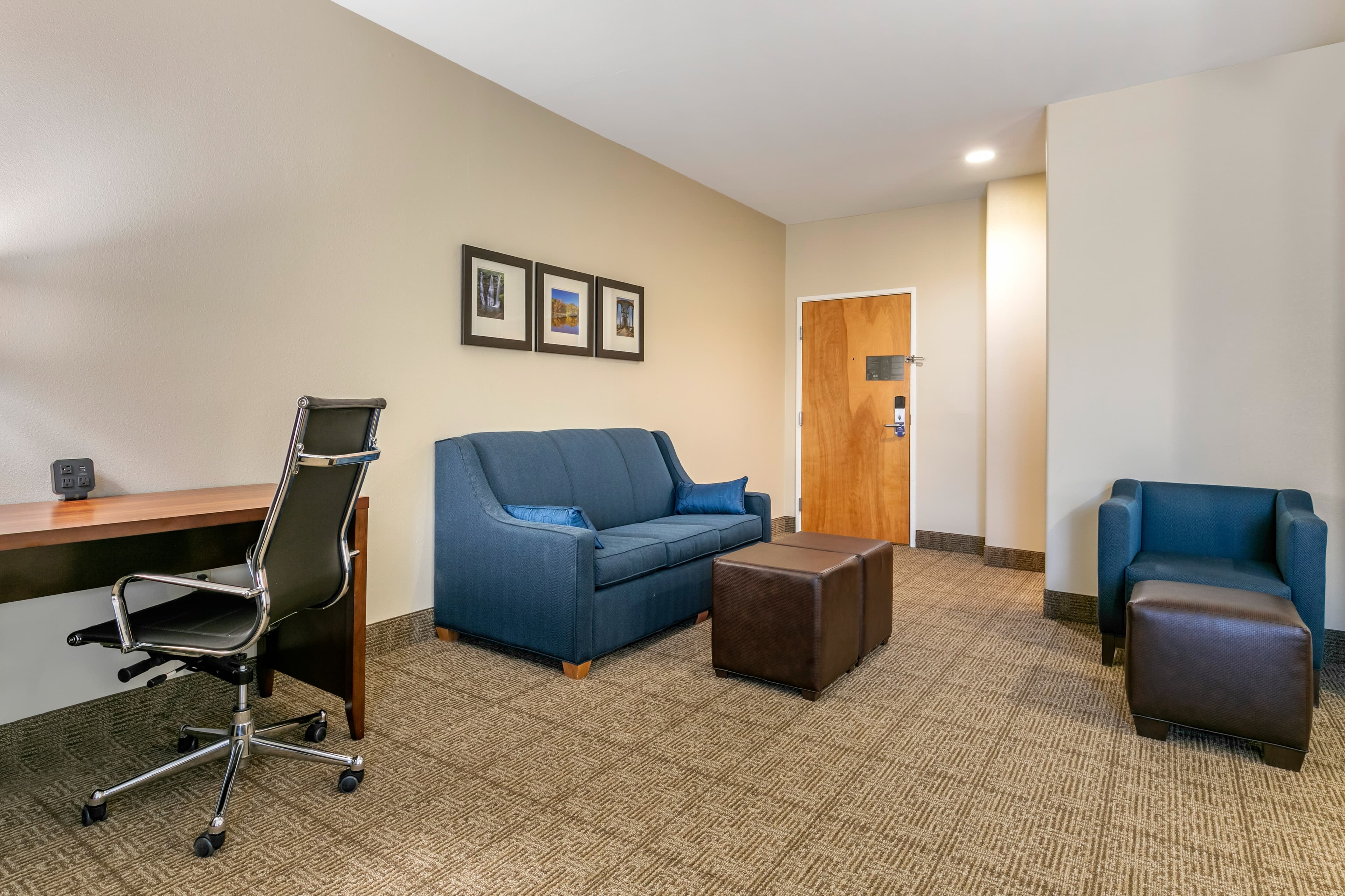 Comfort Suites Batesville — 20